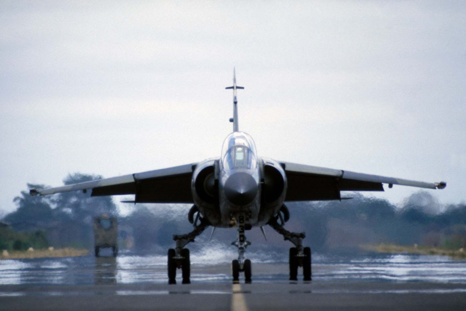 1800x1201 Dassault Mirage F1 Photo Gallery