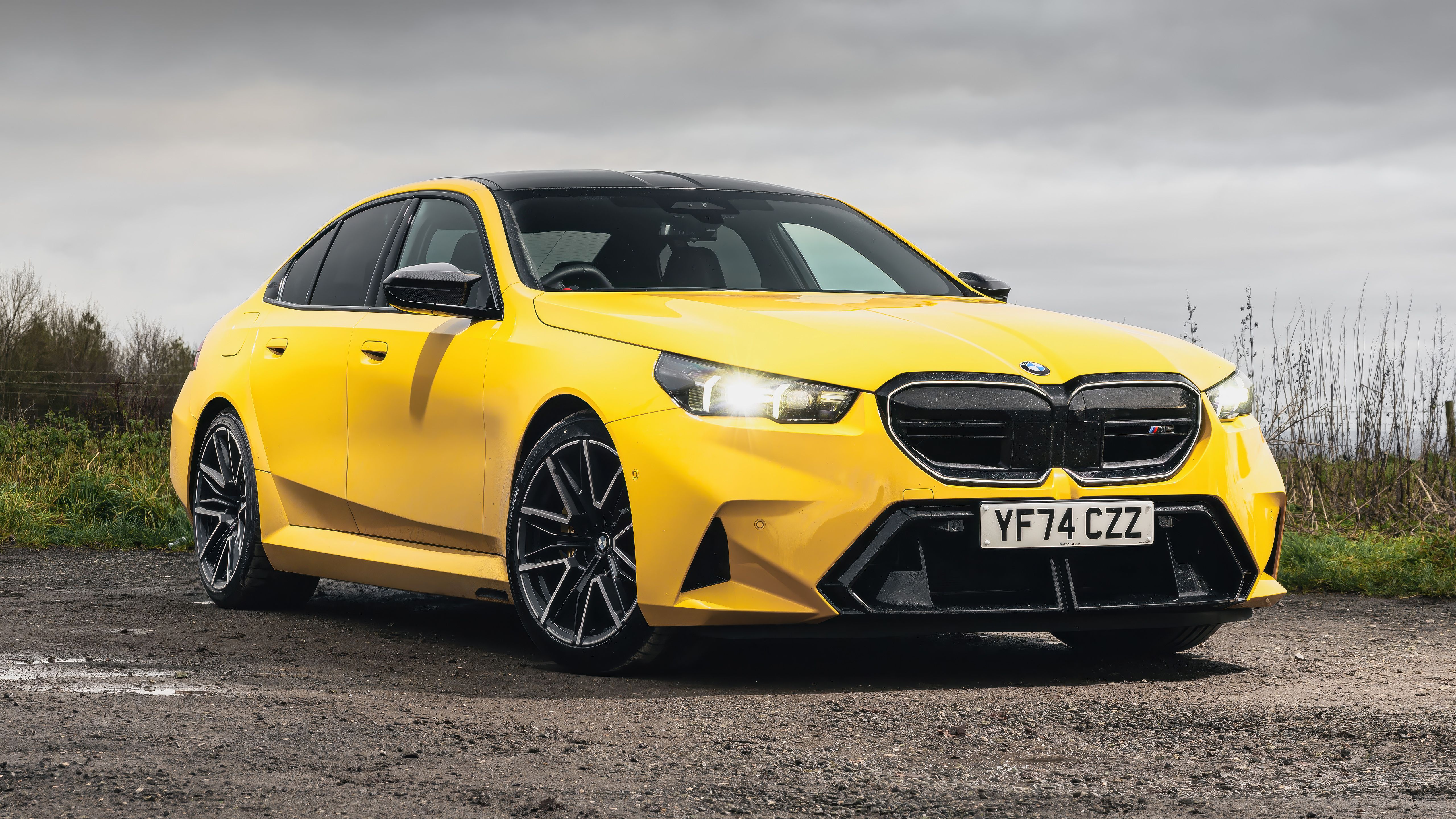 5120x2880 BMW M5 (G90) Wallpaper 4K, Luxury Sedan, Yellow cars, BMW M5