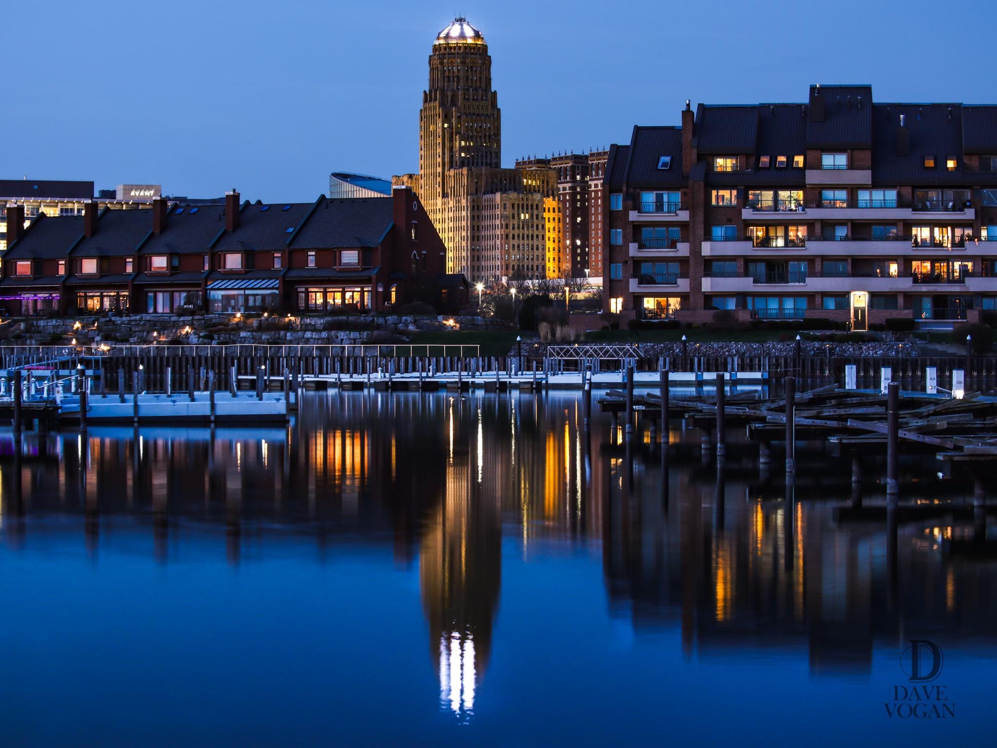 2048x1536 Buffalo NY City Hall Skyline Night Print Canvas