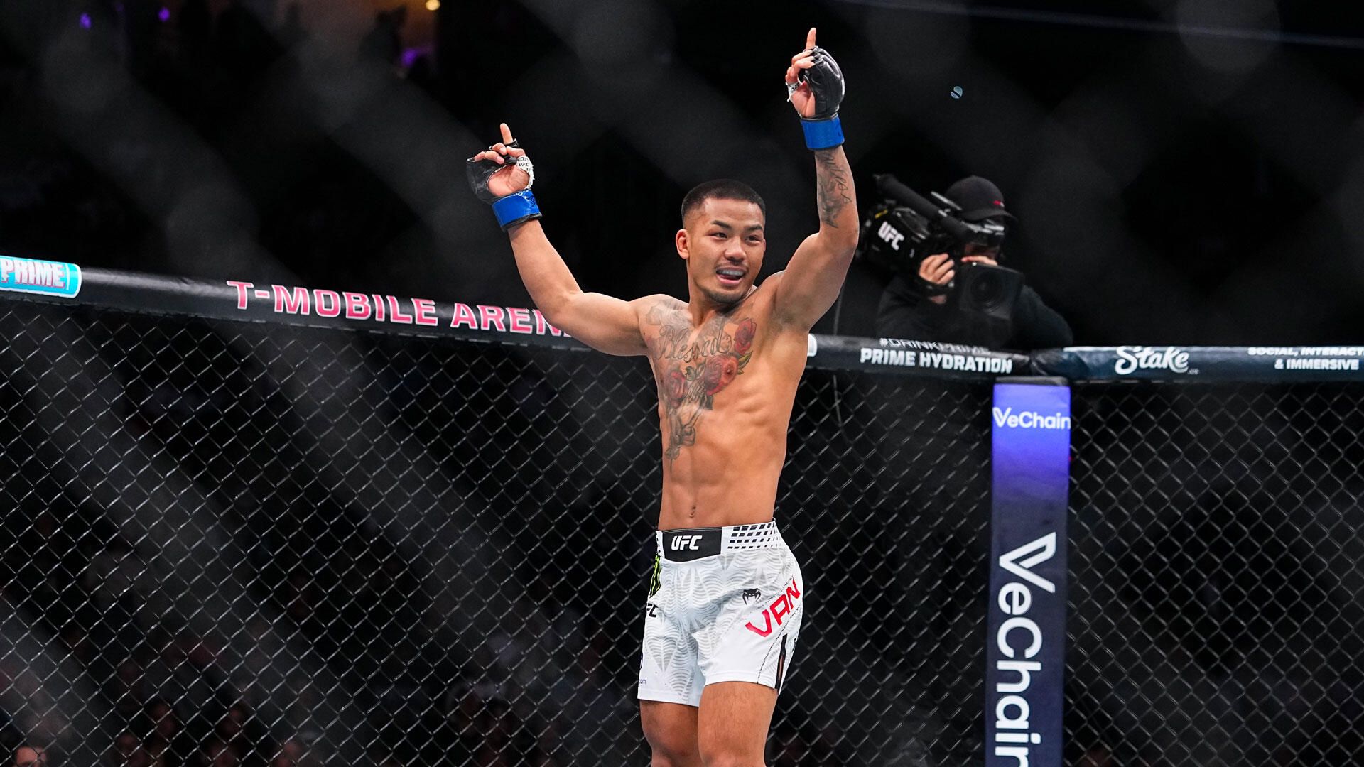 1920x1080 UFC 323 results: Joshua Van earns title after freak injury to Alexandre Pantoja