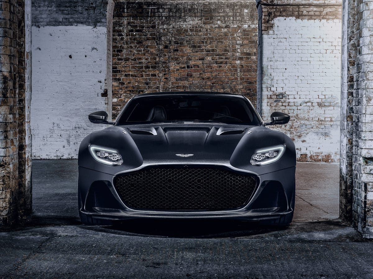 1200x900 Aston Martin Builds 2 Limited Edition 007 Cars