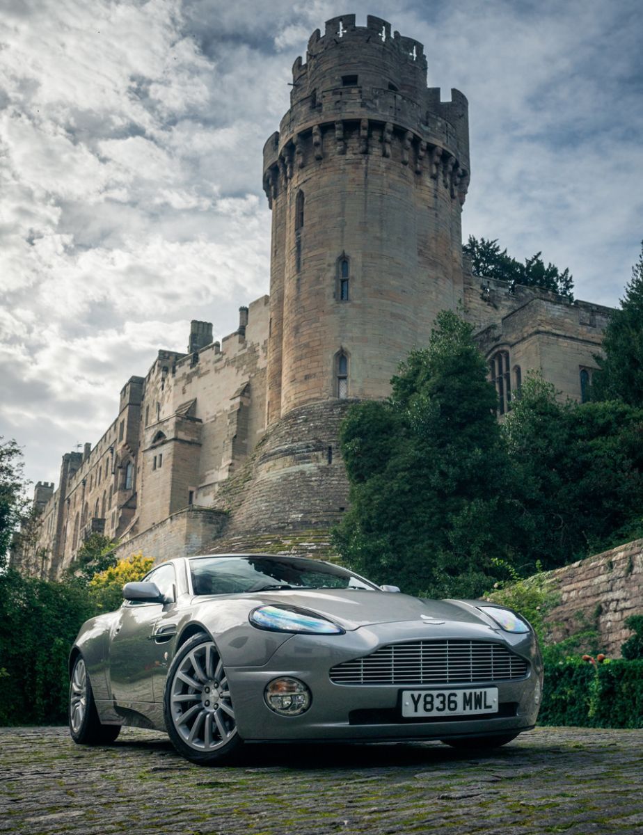 924x1200 Aston Martin V12 Vanquish James Bond Press Car on auction