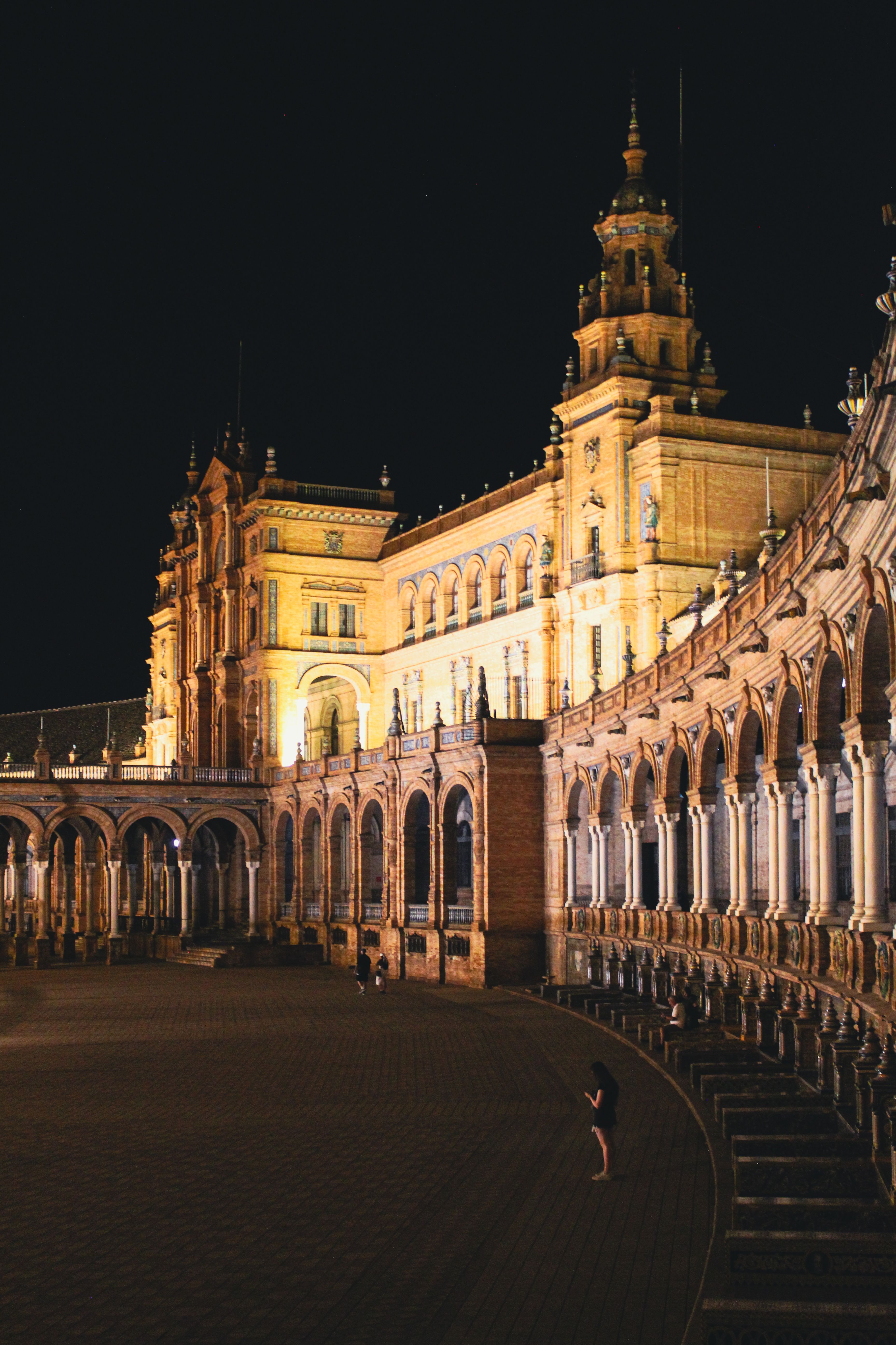3456x5184 Stunning Night View of Plaza de España, Seville · Free