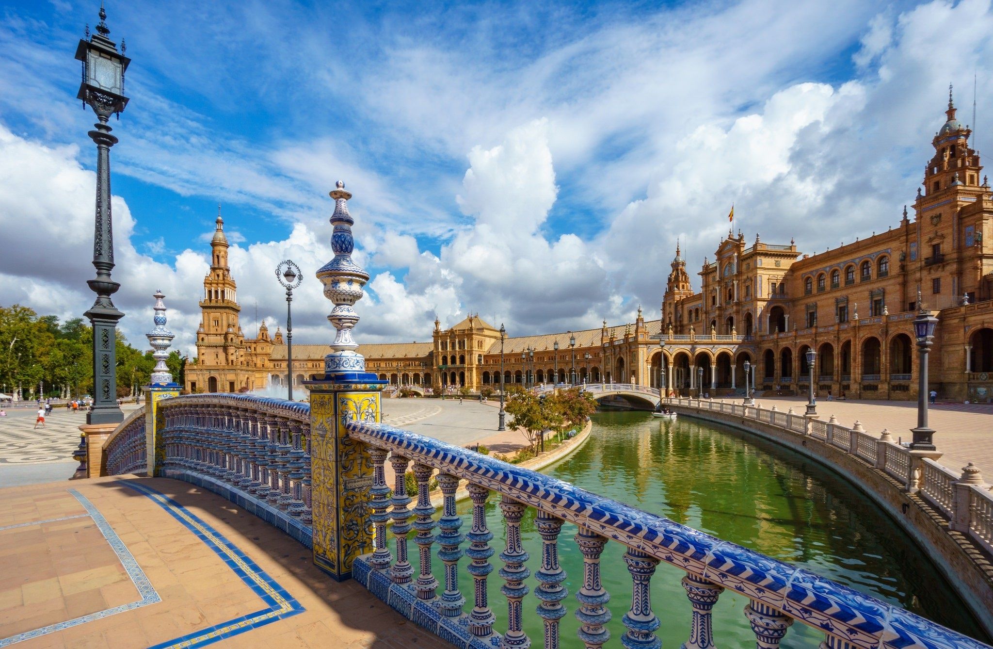 2048x1338 Wallpaper Spain, Seville 2K for phone and desktop