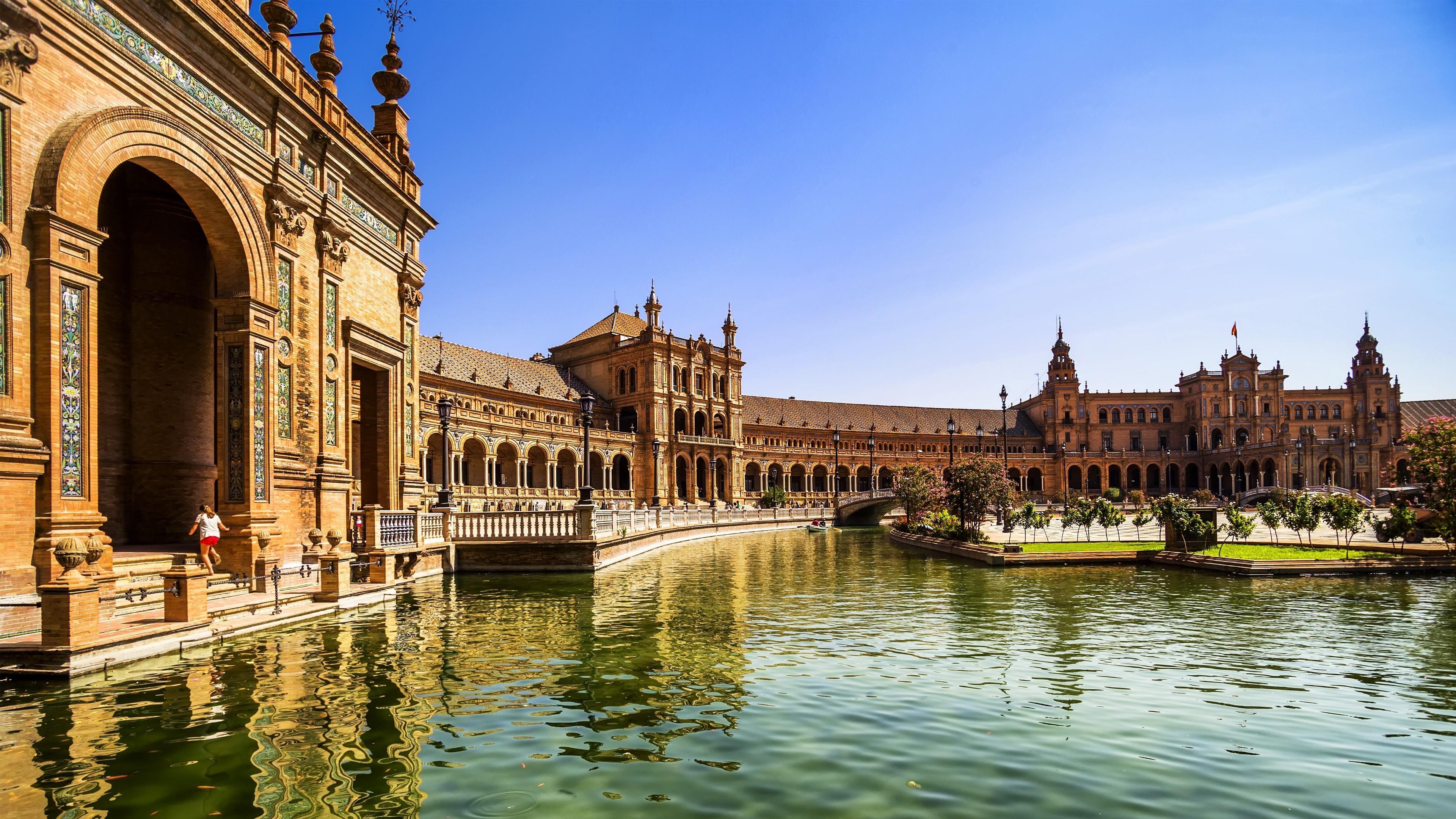 3840x2160 The Plaza De España In Seville Spain Was Built In 1928 For The 1929 Ibero American Exposition World's Fair [3840x2160]