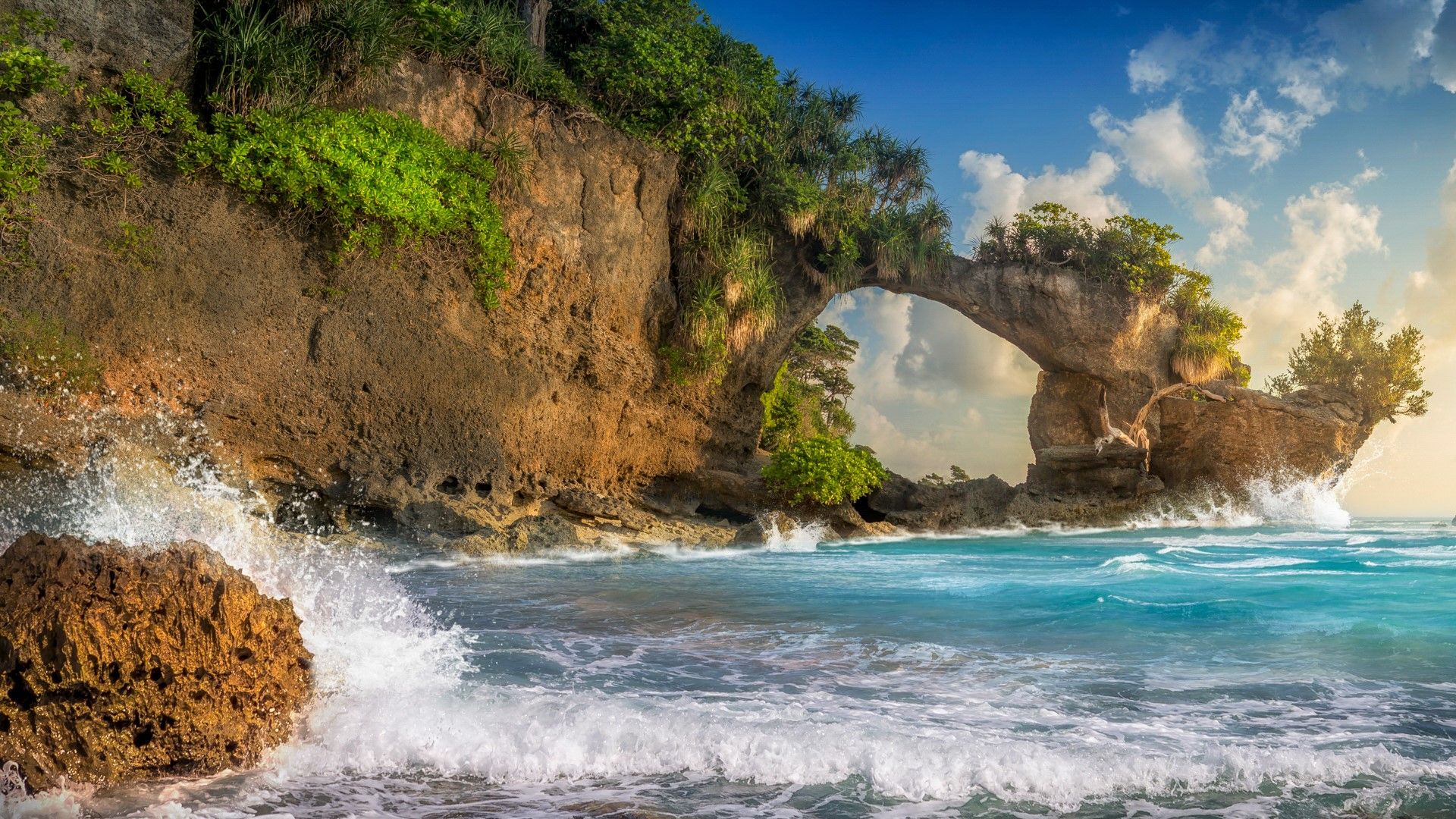 1920x1080 Natural Bridge on Bharatpur Beach, Neill Island, Bay of Bengal, Andaman Islands, India. Windows Spotlight Image