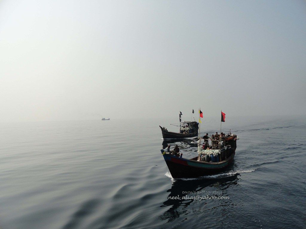 1024x768 Fishing Boat at Bay of Bengal