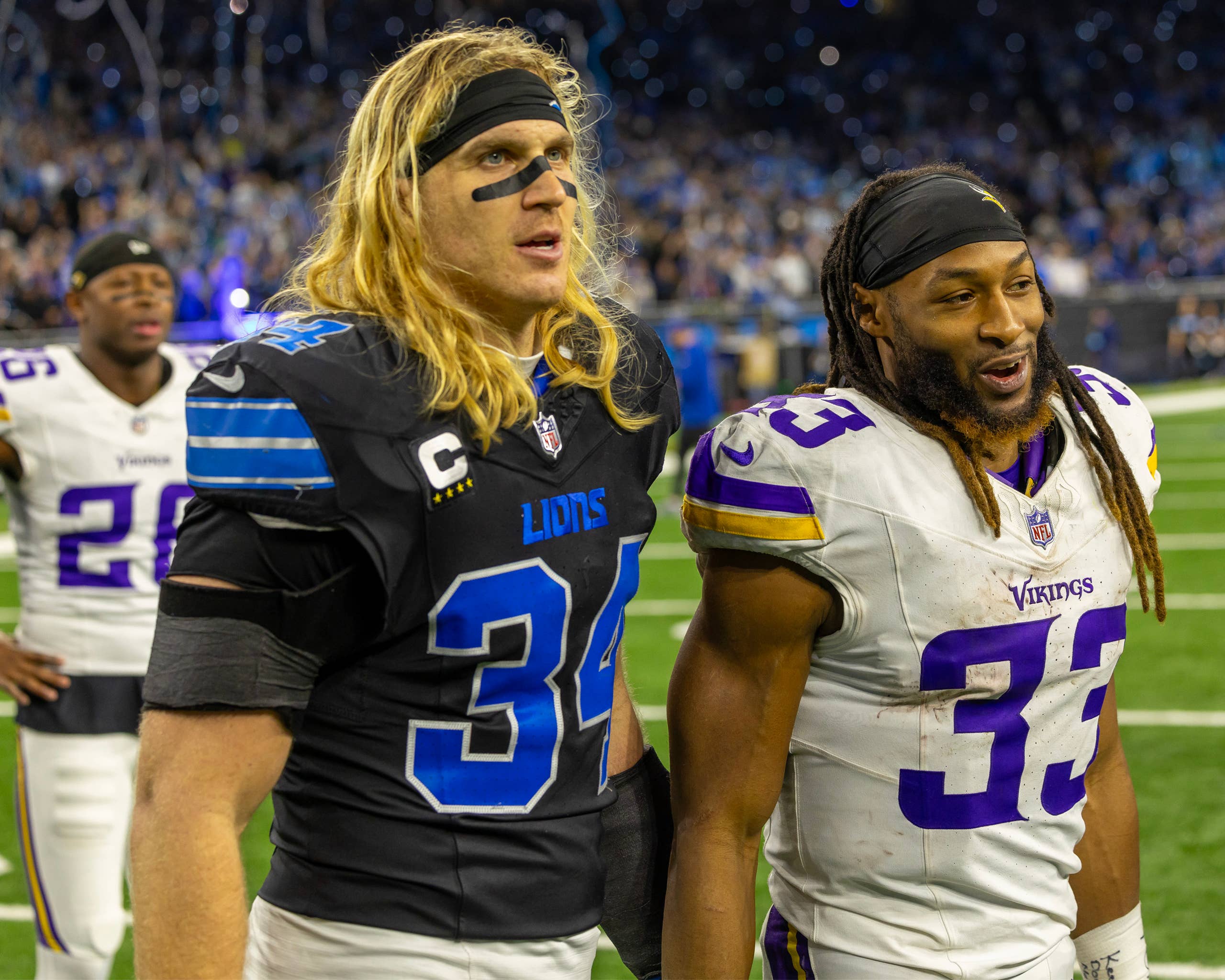 2560x2048 Lions' Alex Anzalone Takes Side of Rival Player in Ongoing Contract Dispute