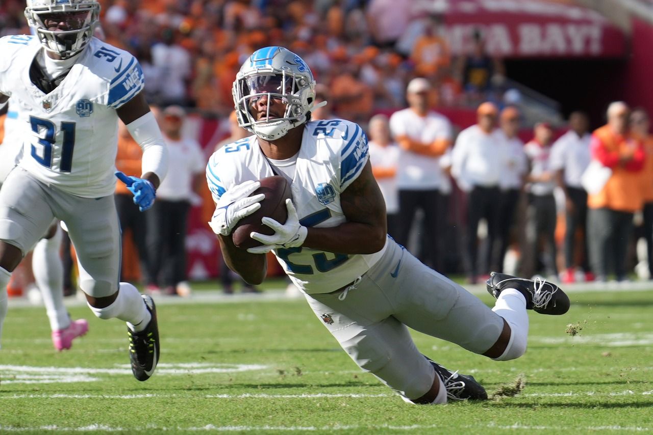 1280x854 Lions' Alex Anzalone balls out in front of parents, who just escaped war in Israel
