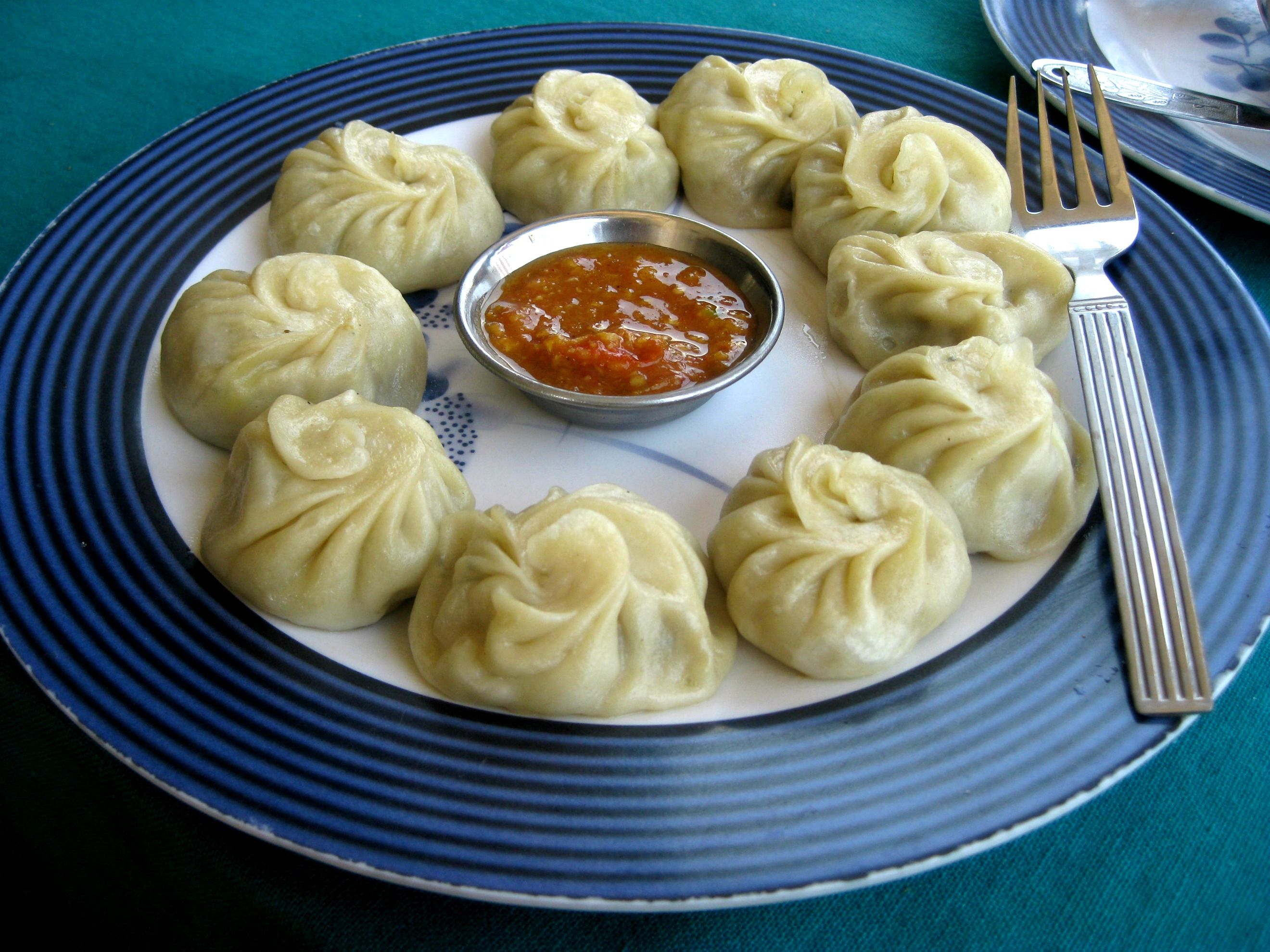 2640x1980 Momo Food Wallpaper