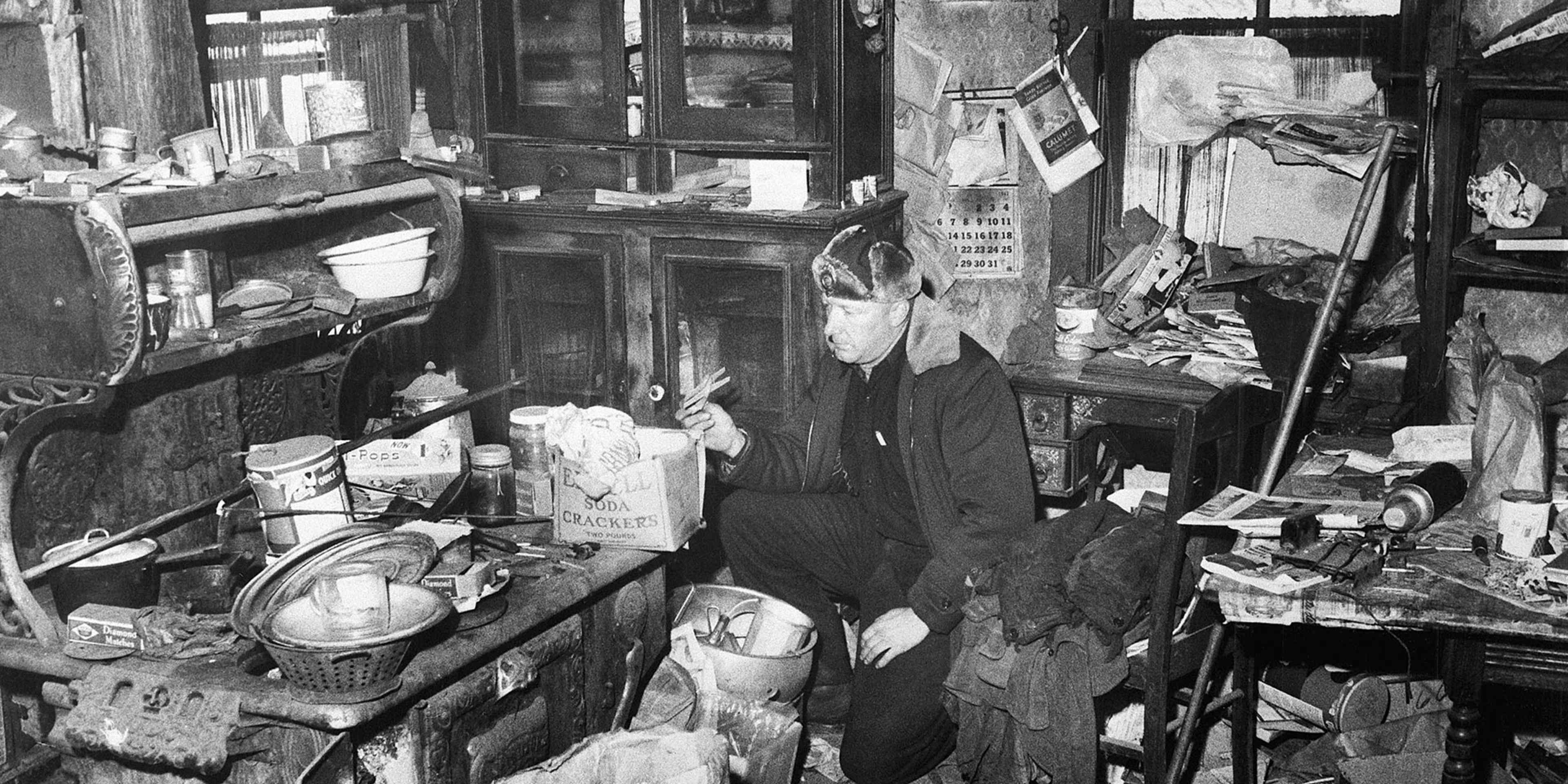 3840x1920 Ed Gein: Shows, Movies, Books and Podcasts About the Killer