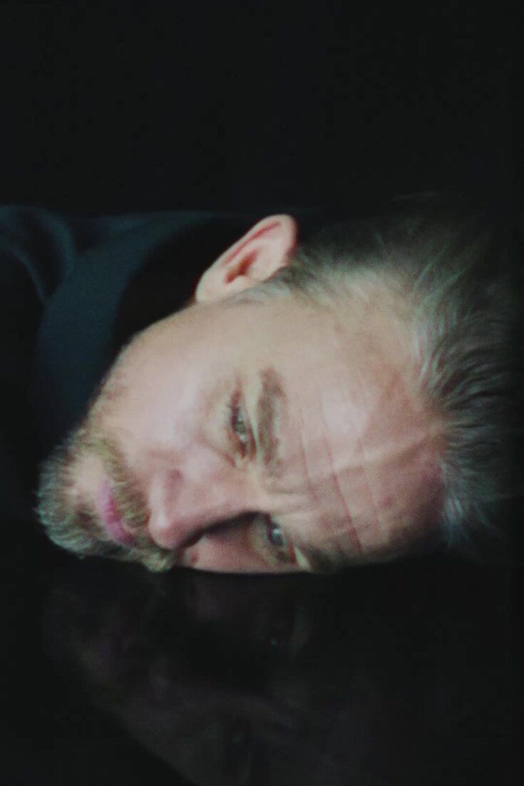 735x1103 In Ryan Murphy's 'Monster, ' Charlie Hunnam Digs Up an American Nightmare