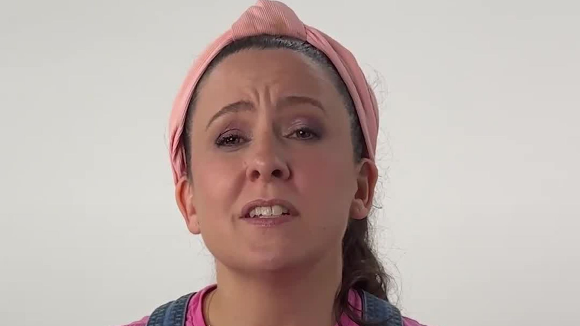1920x1080 Ms. Rachel Says Don’t Lie to Kids That Everything’s OK in the World
