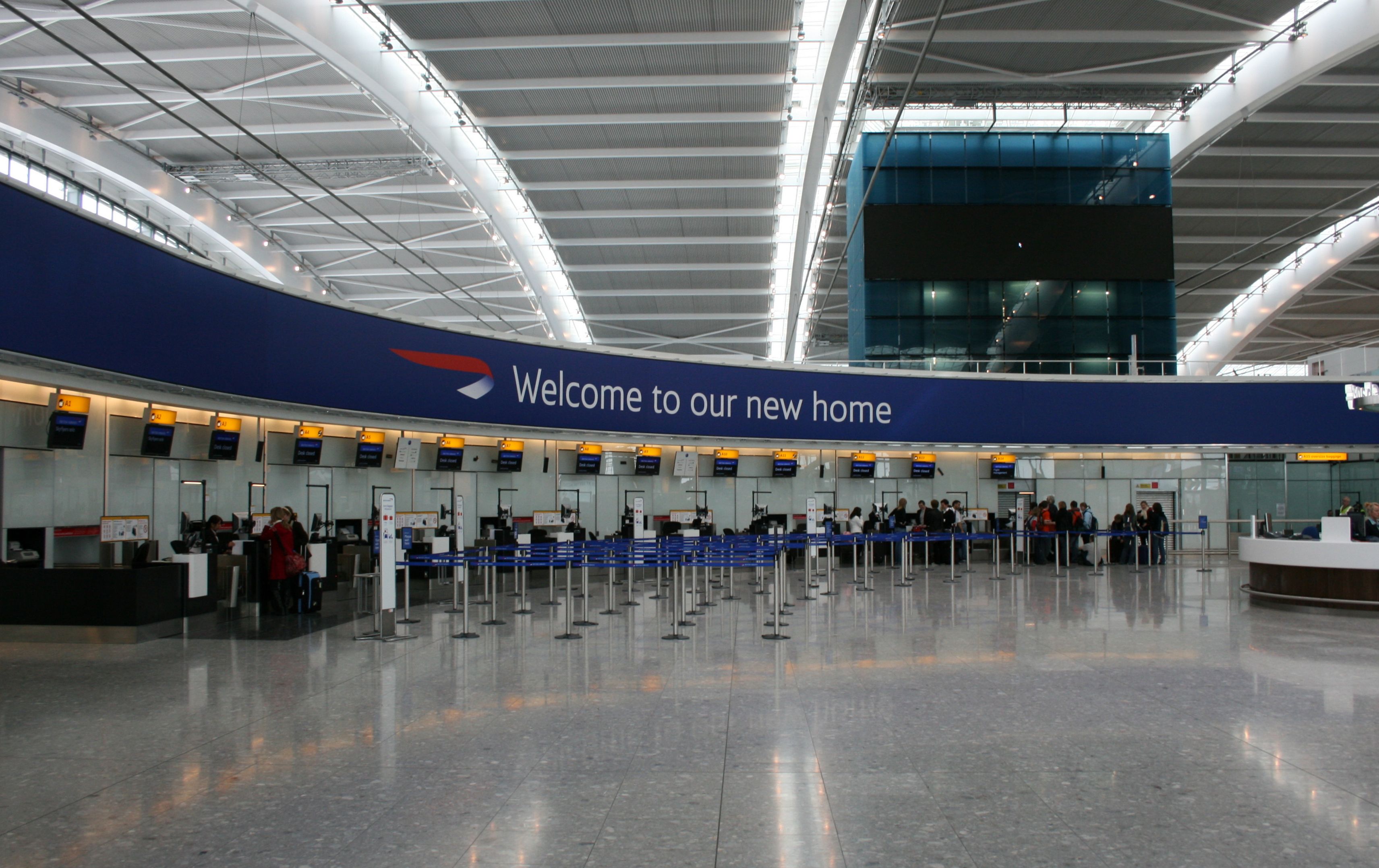 3424x2157 London Heathrow T5