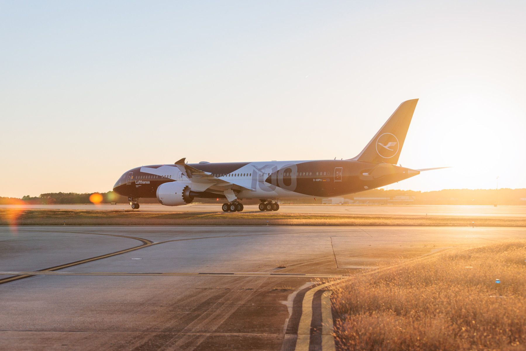 1799x1200 Lufthansa special livery arriving in Frankfurt this December