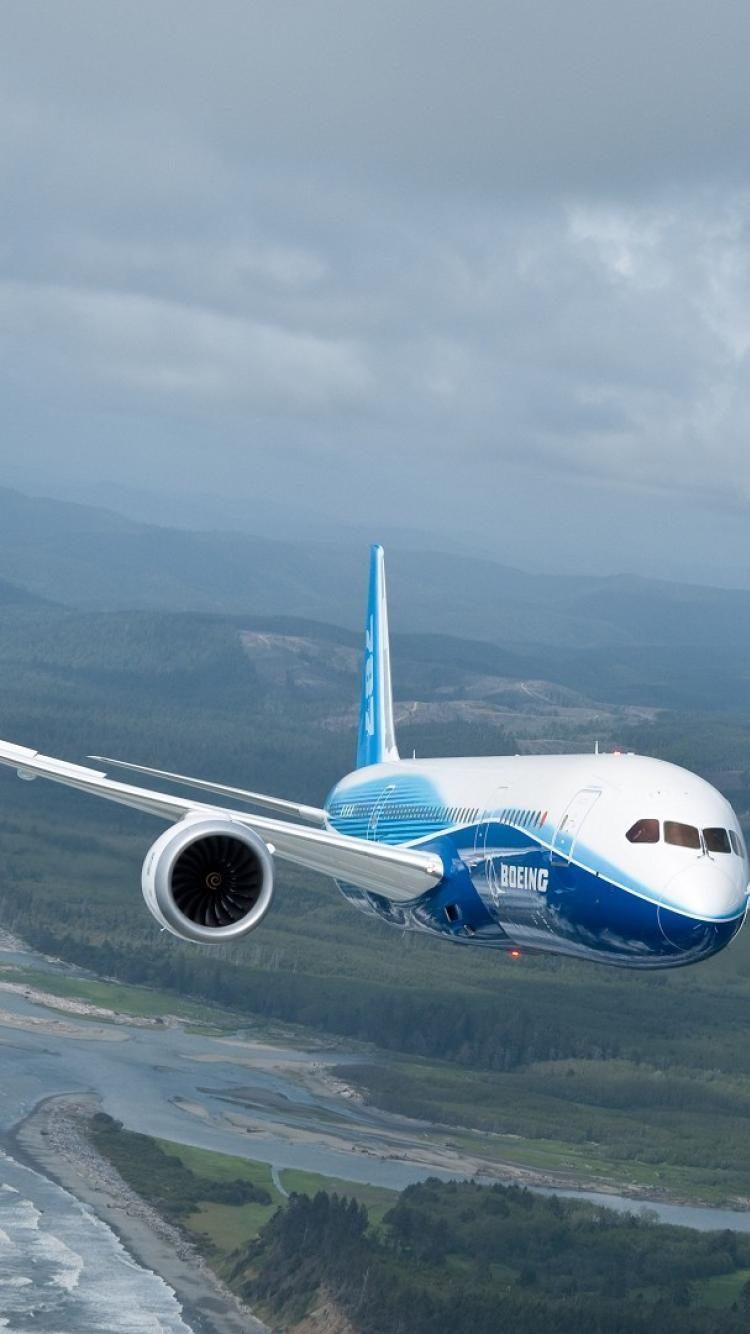 750x1334 Boeing 787 Dreamliner Wallpaper HD