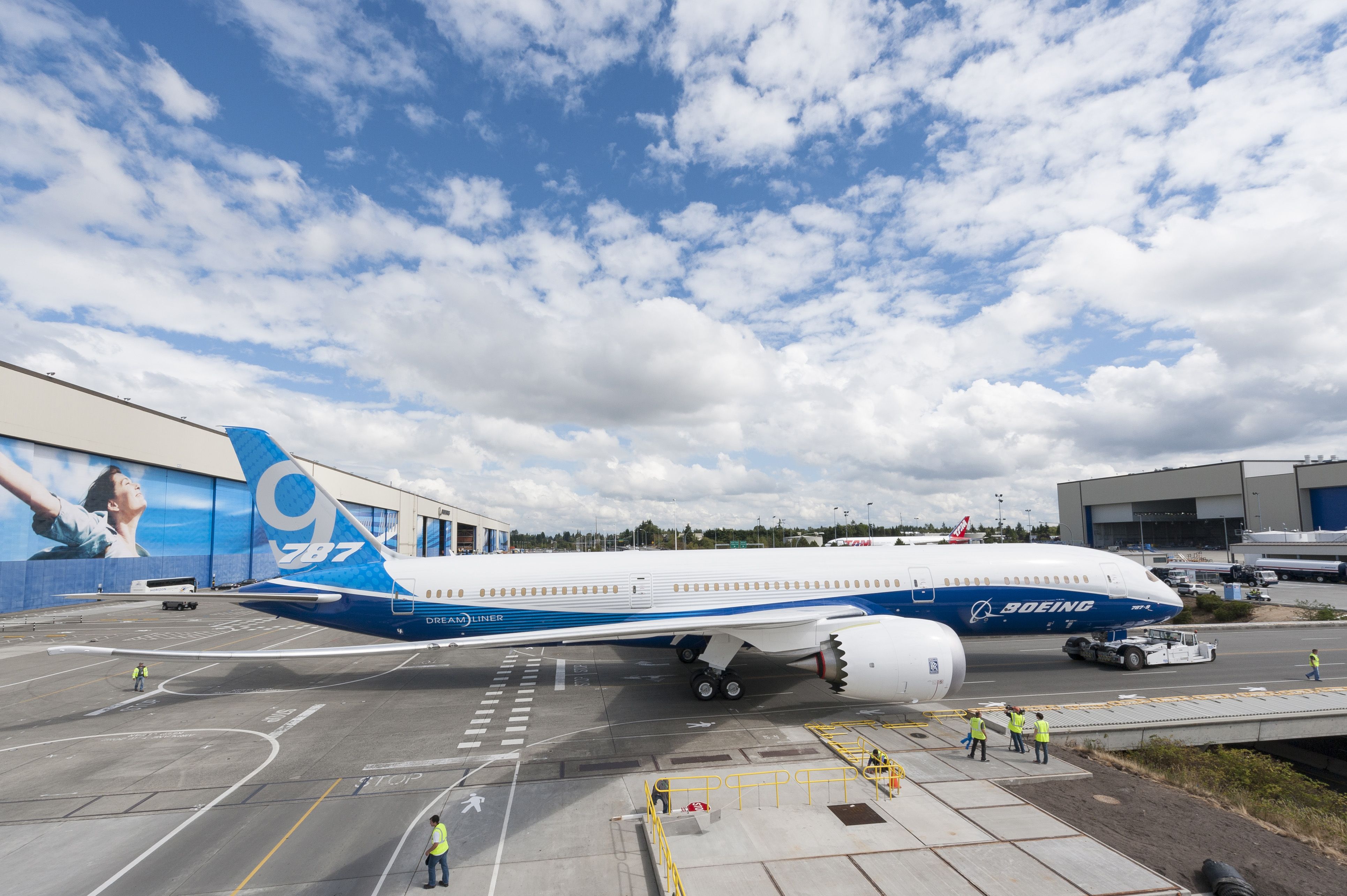 3862x2570 PHOTO: Boeing Completes The First 787 9 Dreamliner