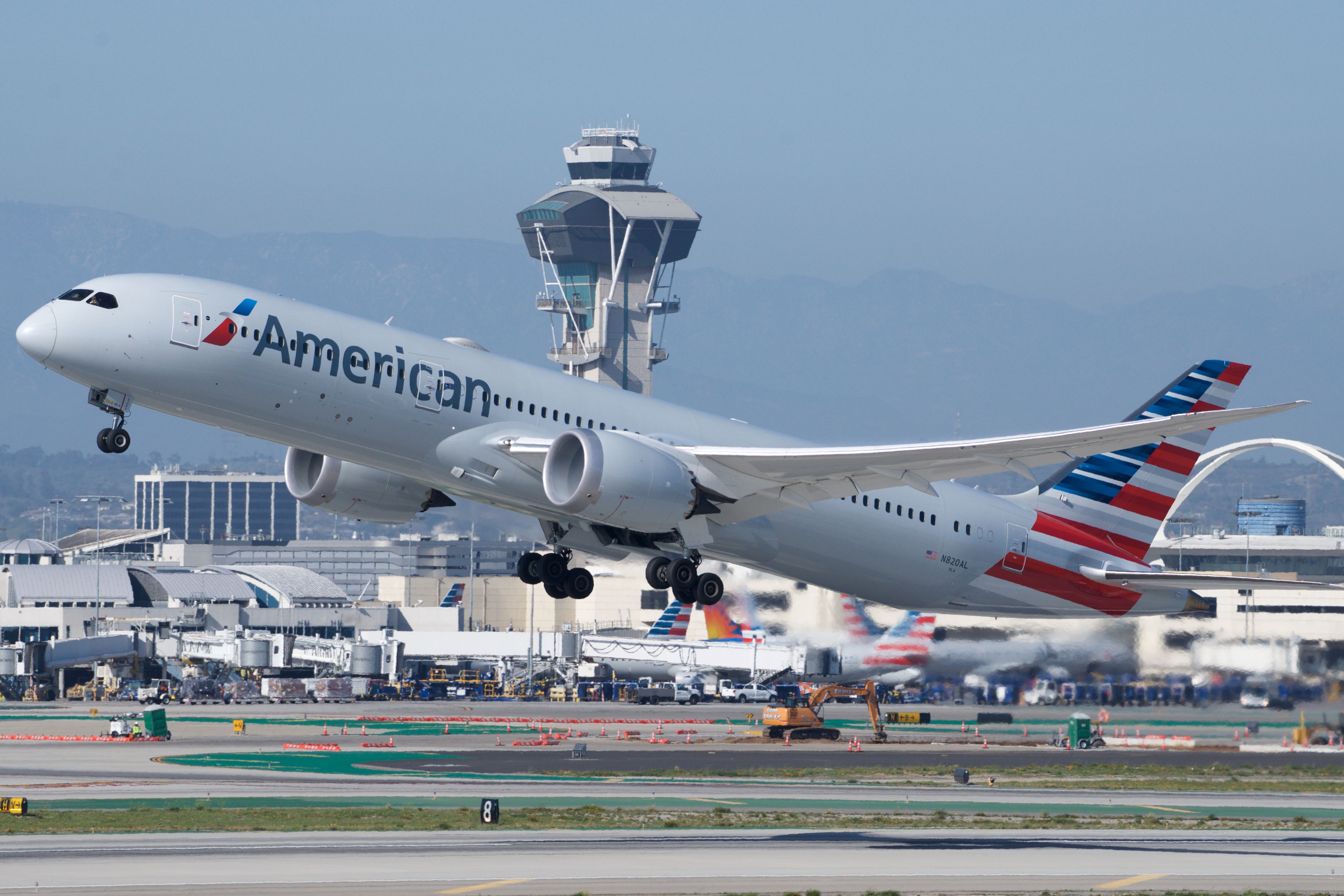 4884x3256 American Airlines Boeing 787 9