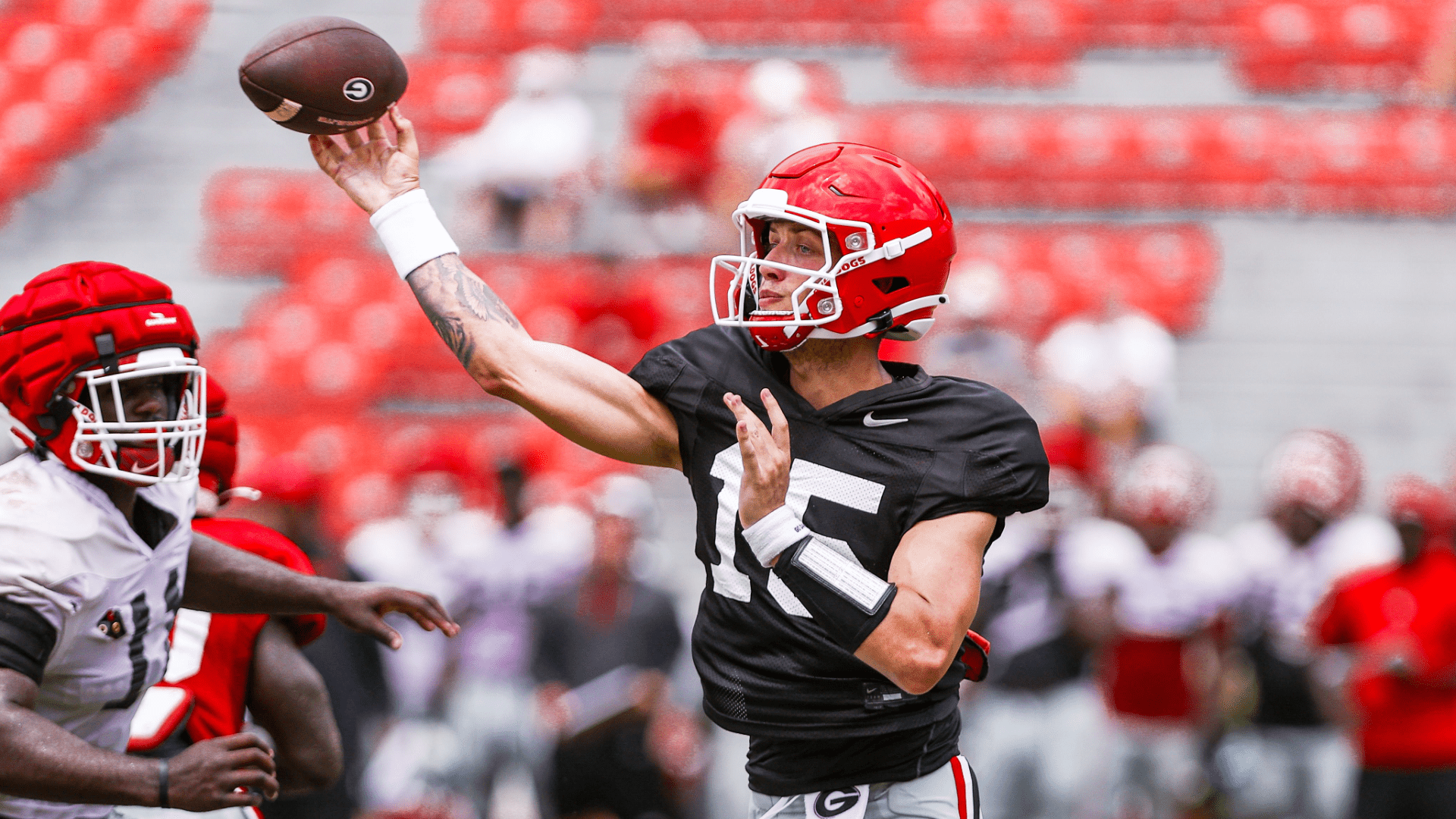 1920x1080 Quarterback Carson Beck glad he stuck it out with Georgia Bulldogs
