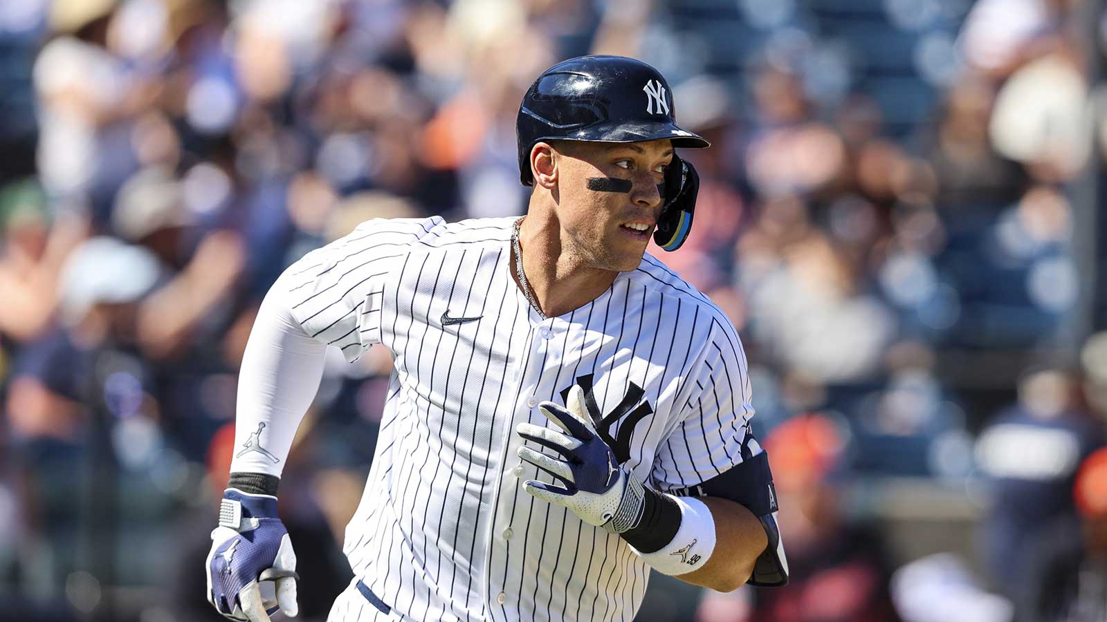 1600x900 Yankees news: Aaron Boone provides uncertain Oswaldo Cabrera Opening Day update