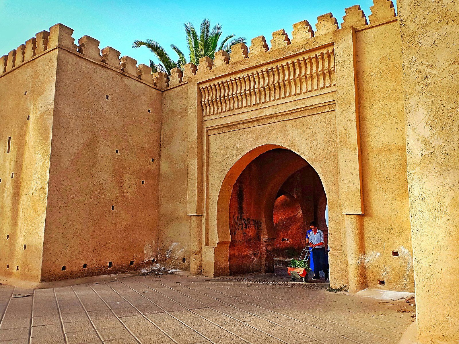 1600x1200 Archnet > Site > Bab El Gharbi