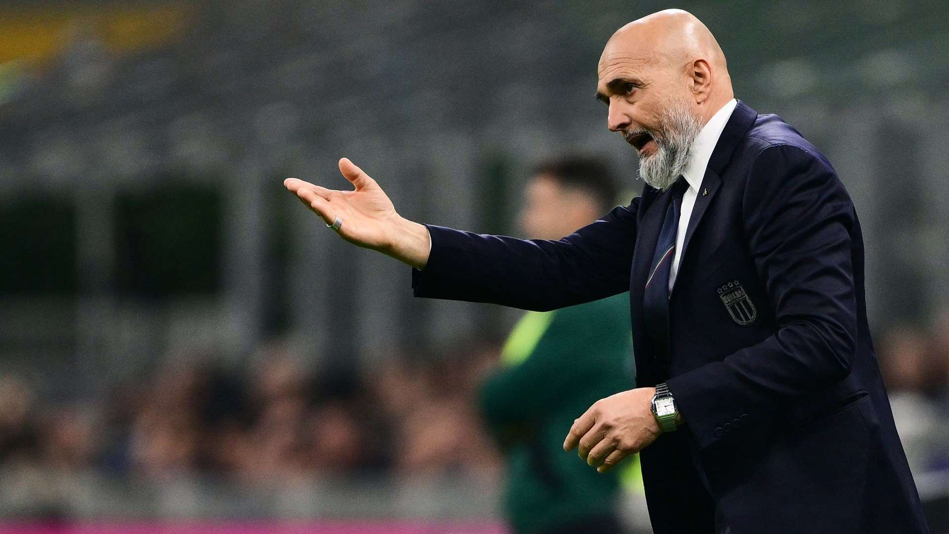 1920x1080 Lo scherzo delle Iene non finisce bene, Spalletti furioso: Non me ne frega un c***o, stai dicendo ca***te. Goal.com Italia