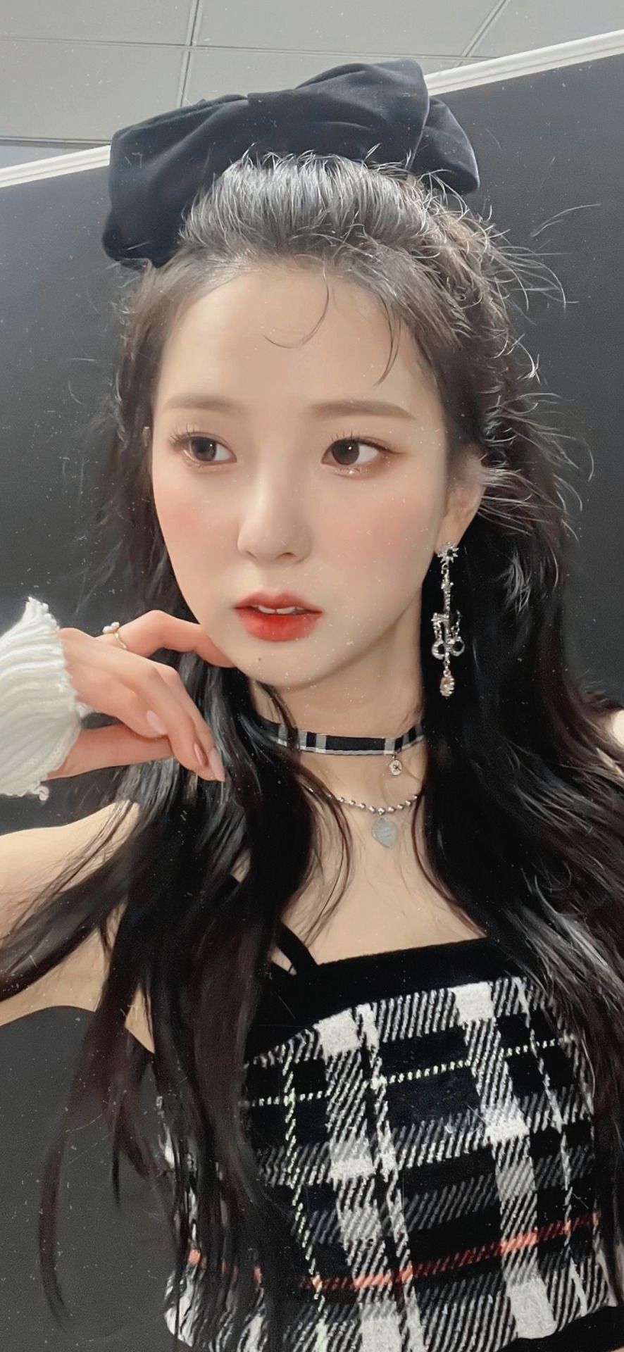 886x1920 Kpop Locks