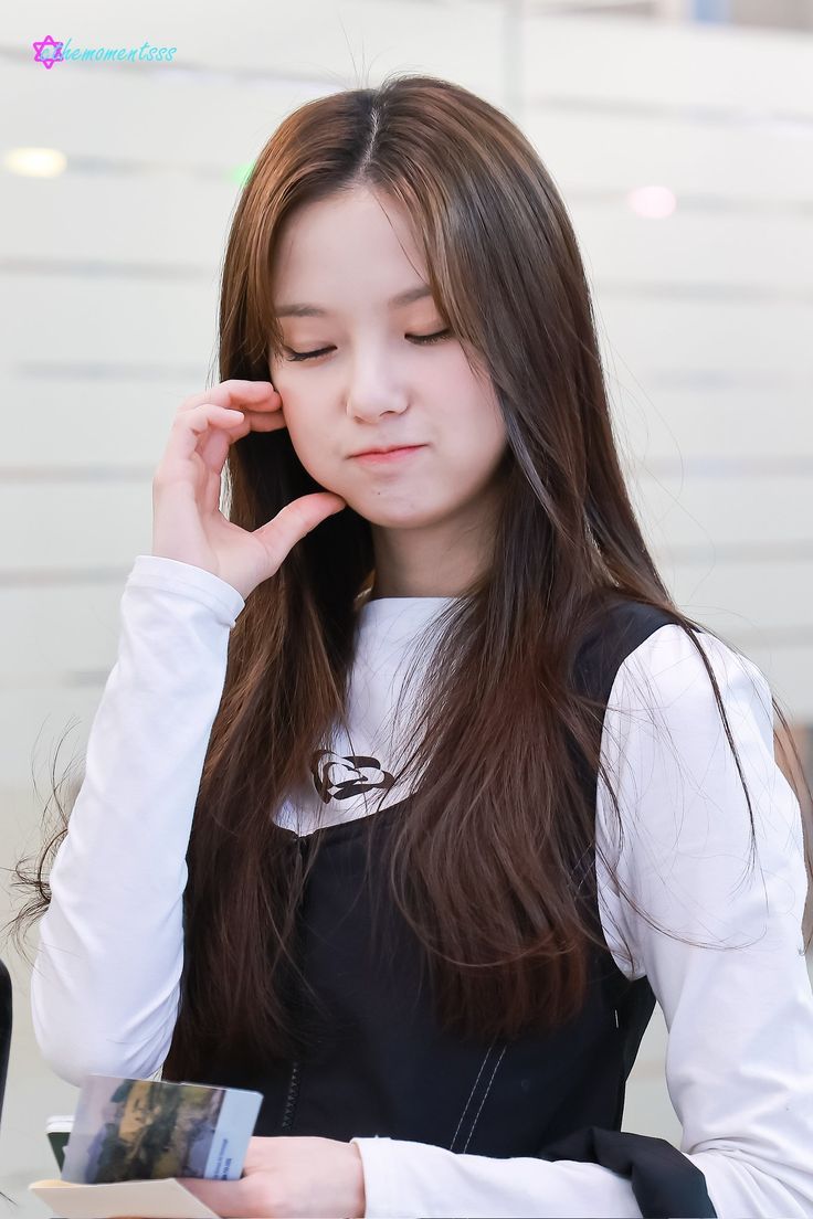 736x1104 CHOİ YUJİN