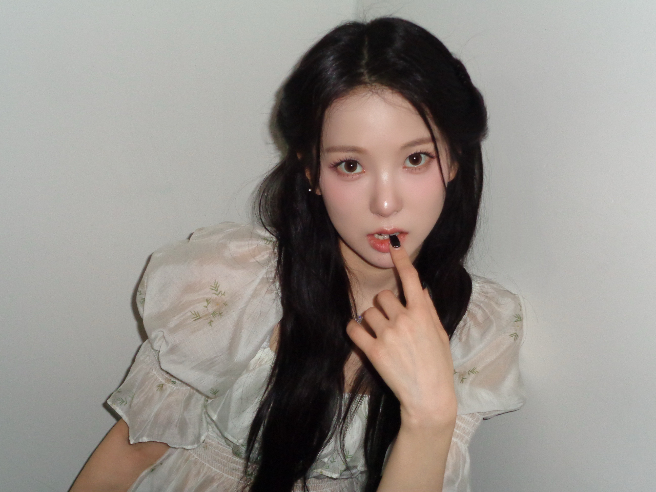2592x1944 Yujin