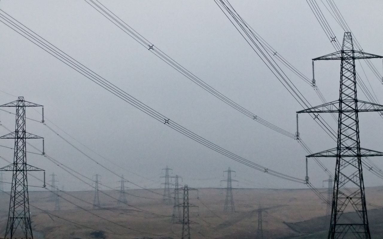 1280x800 Pylon landscape