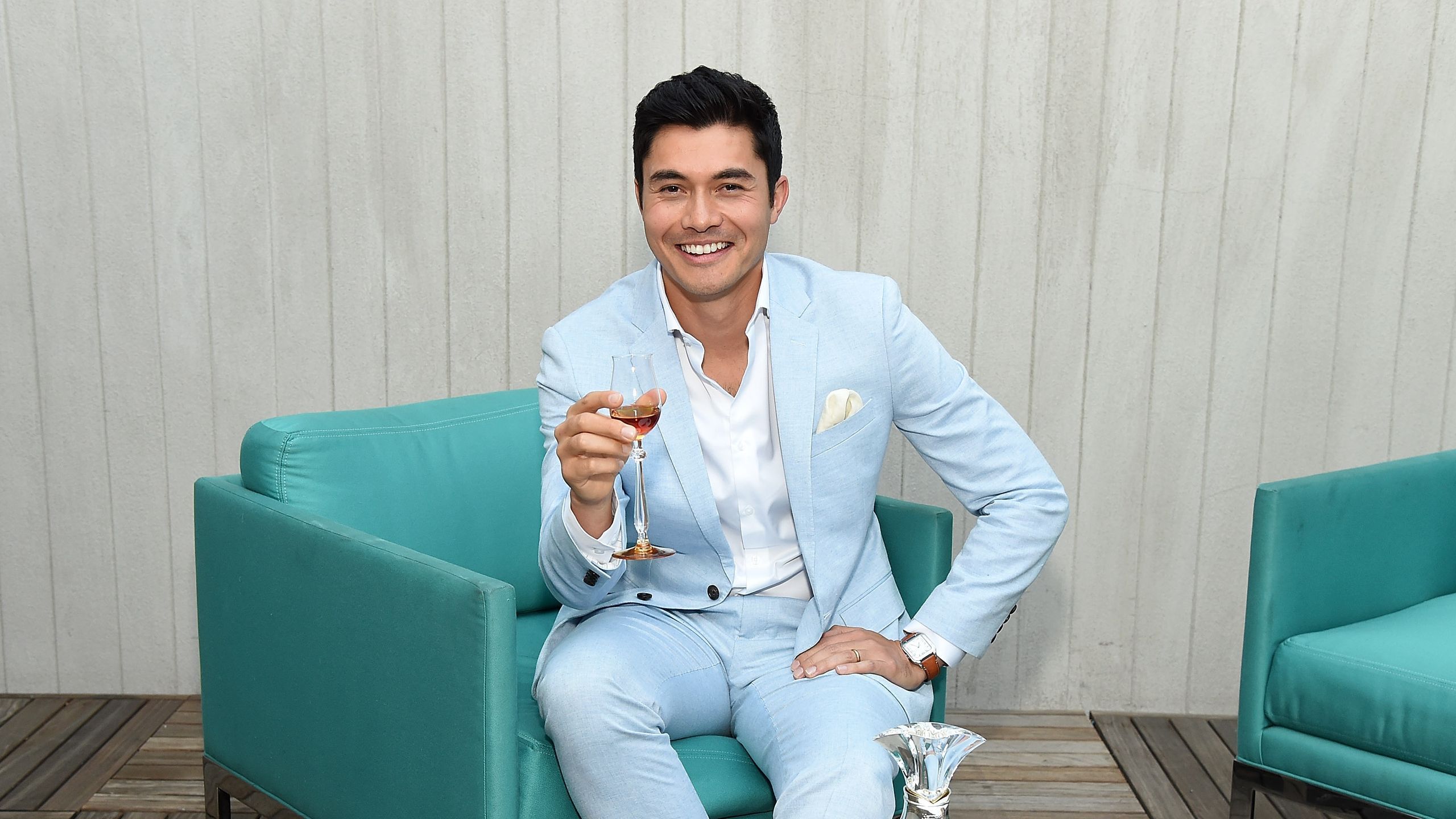 2560x1440 Let Henry Golding Help Plan Your First Post Pandemic Trip