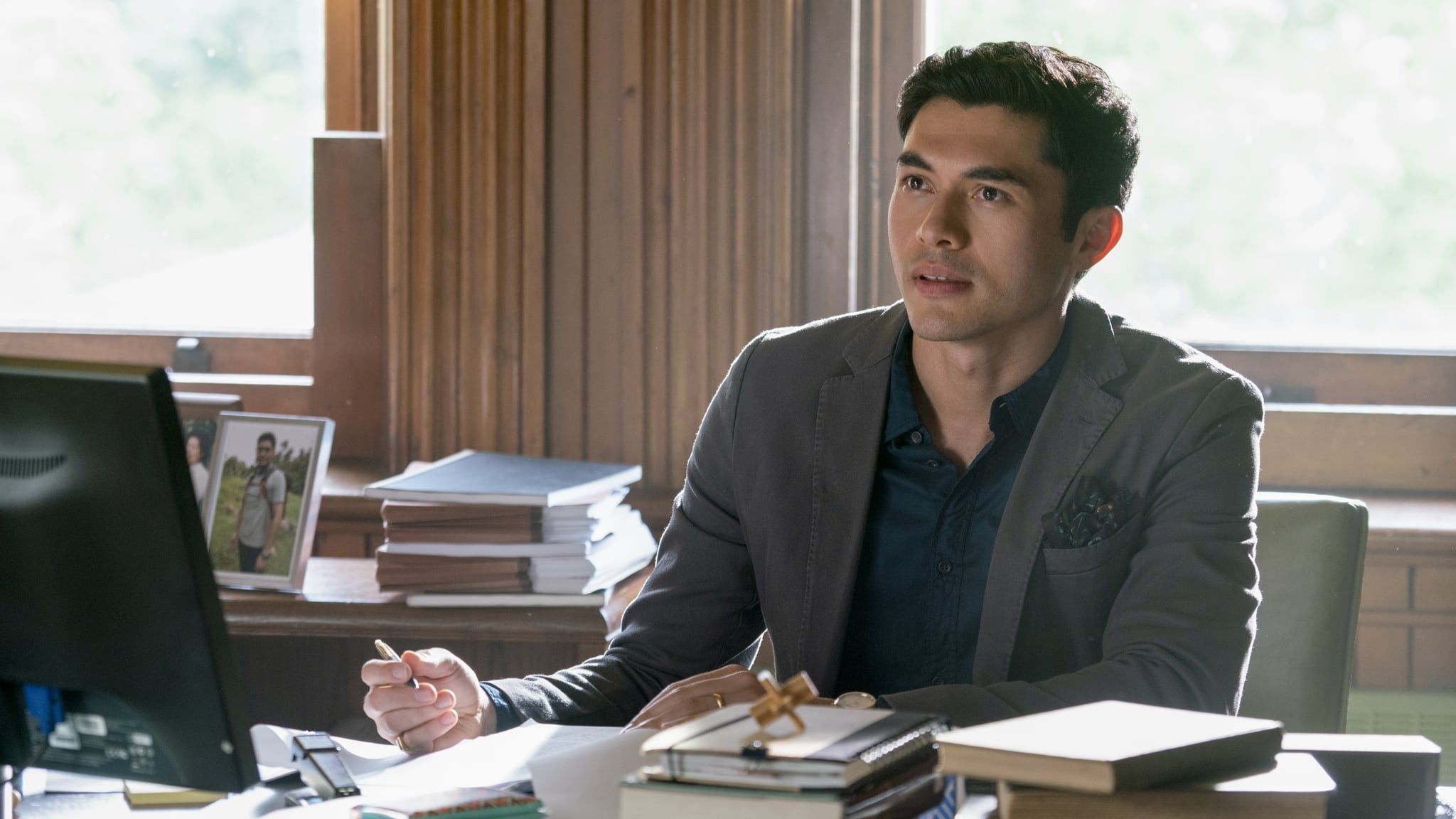 2048x1152 Henry Golding Wallpaper
