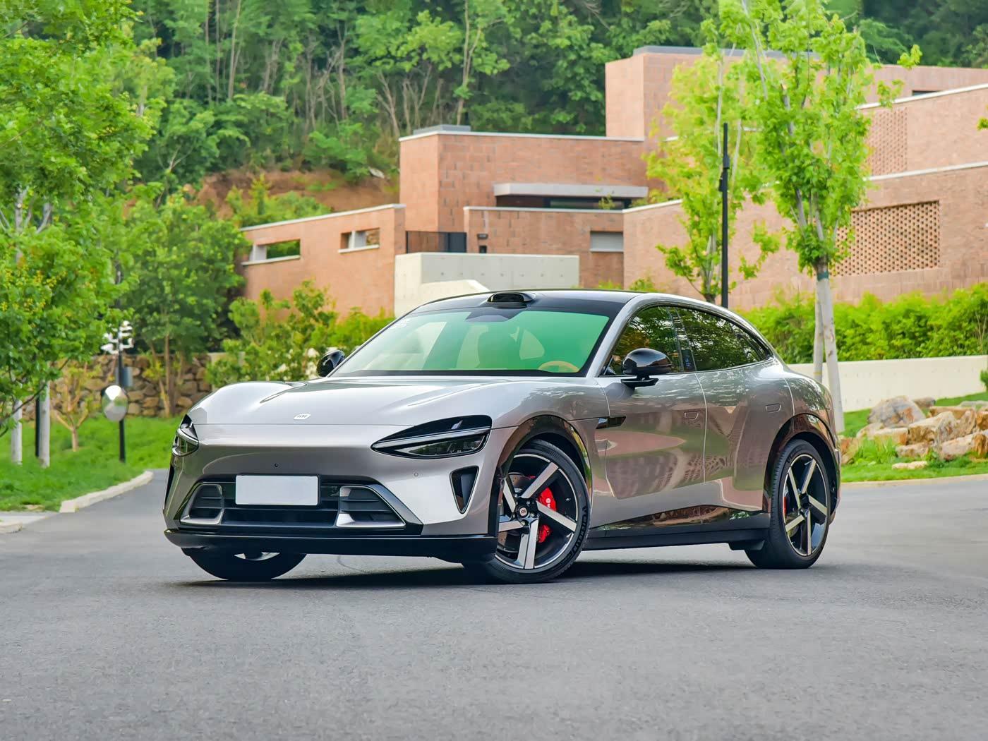 1400x1050 Electric Vehicle Xiaomi YU7. Yitongda China Used Cars