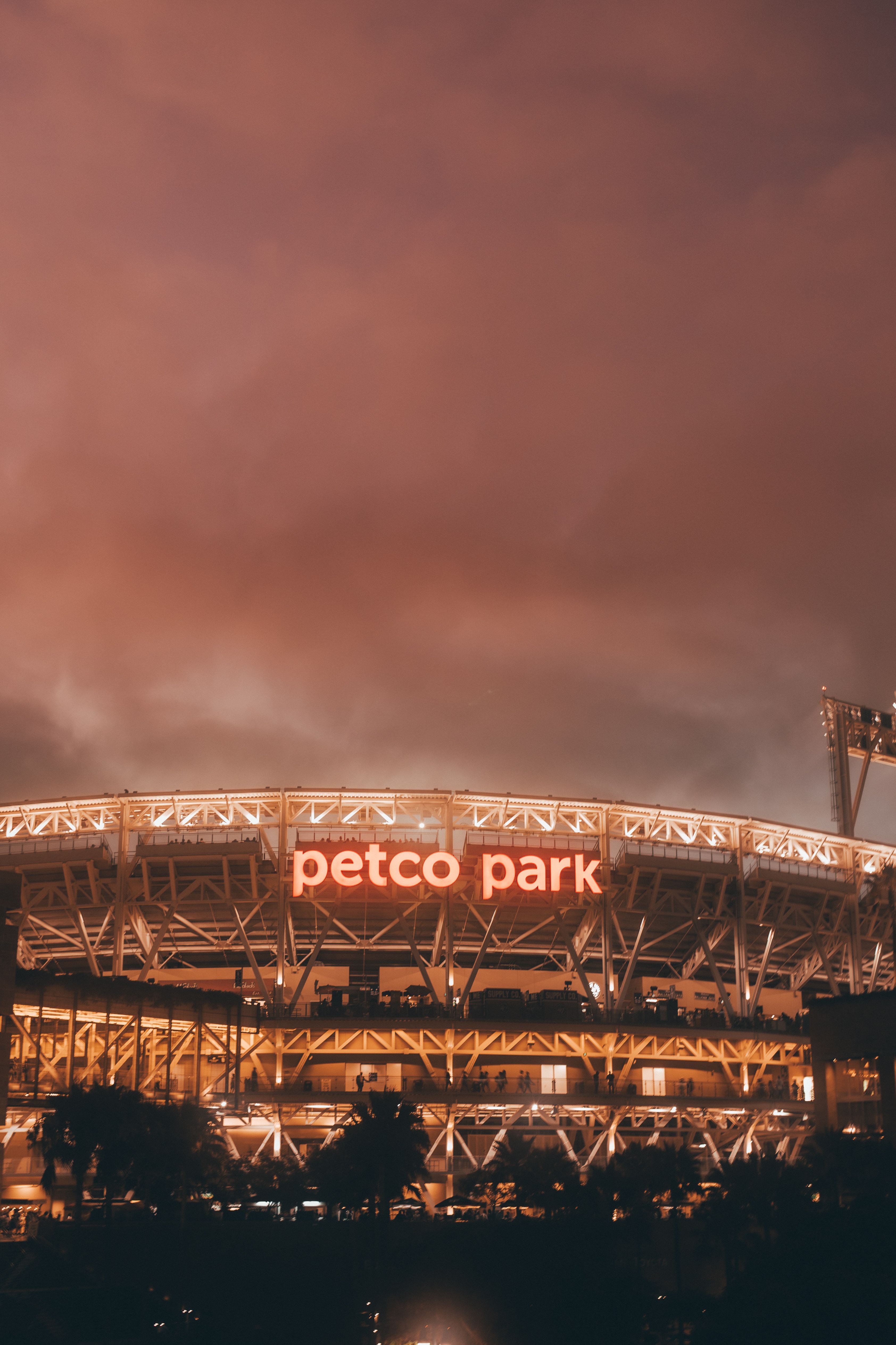 3368x5052 Petco Park in San Diego · Free
