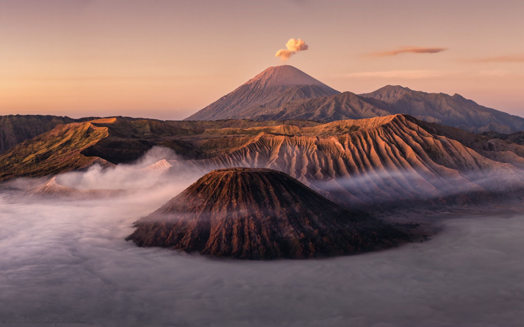 2000x1250 Travel Photography Guide to Mount Bromo in Java