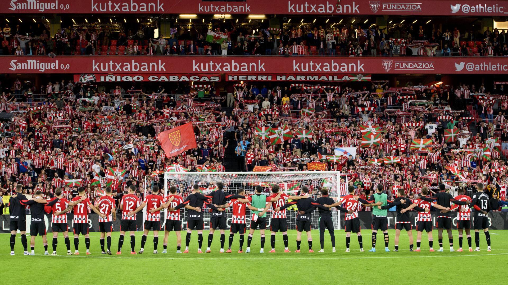 1920x1079 HD Wallpaper of Athletic Club Celebrating Soccer Triumphsx1079