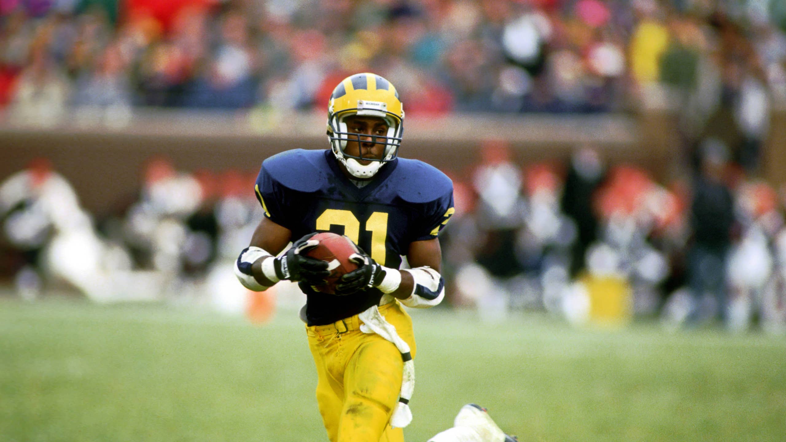 2560x1440 Greatest Michigan Football Players in History