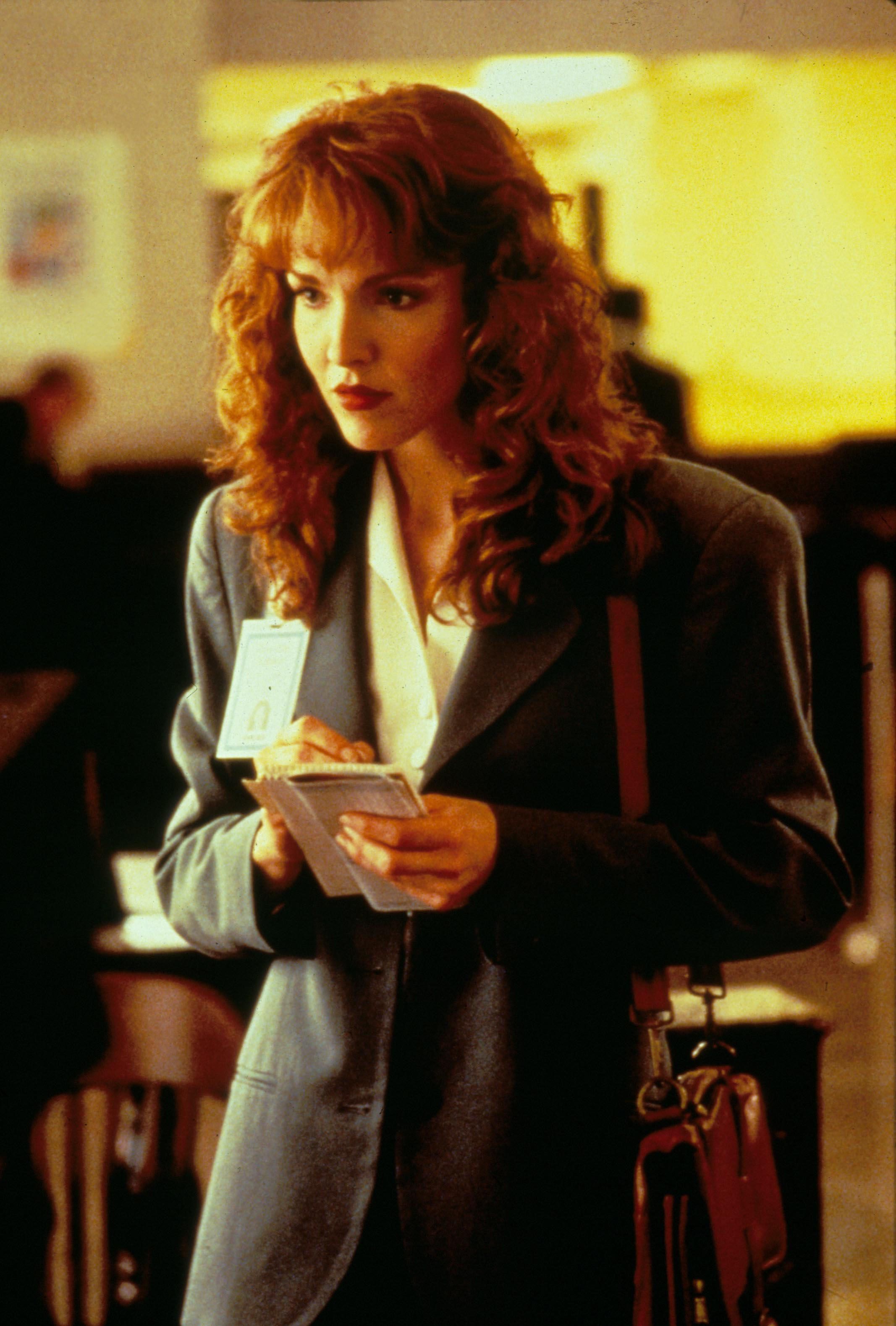 2134x3156 90s Movie Star Unrecognizable As She's Spotted In LA 35 Years After Co Starring With Julia Roberts You Guess Who?