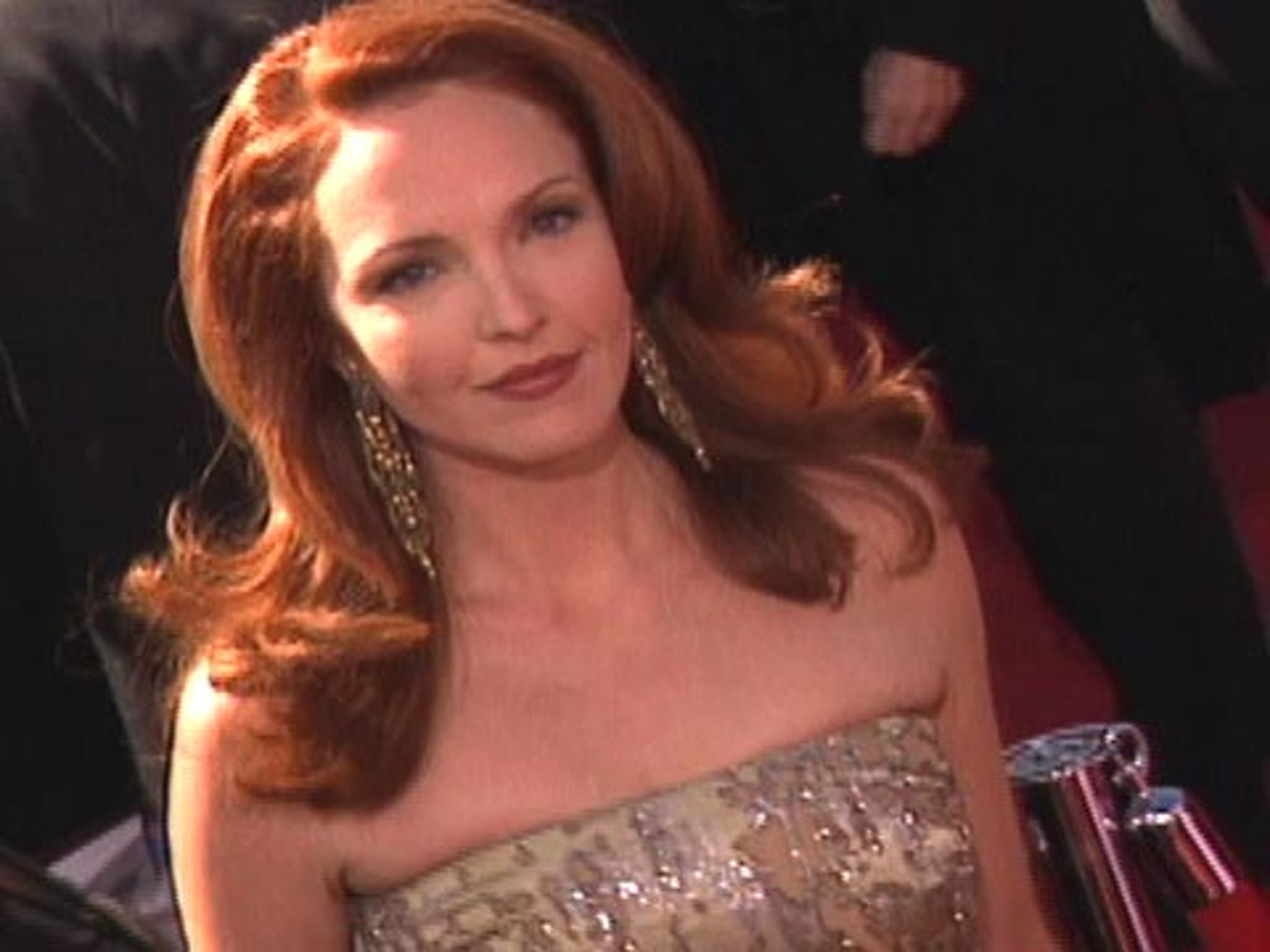 2048x1536 Amy Yasbeck: I Was His Wife!
