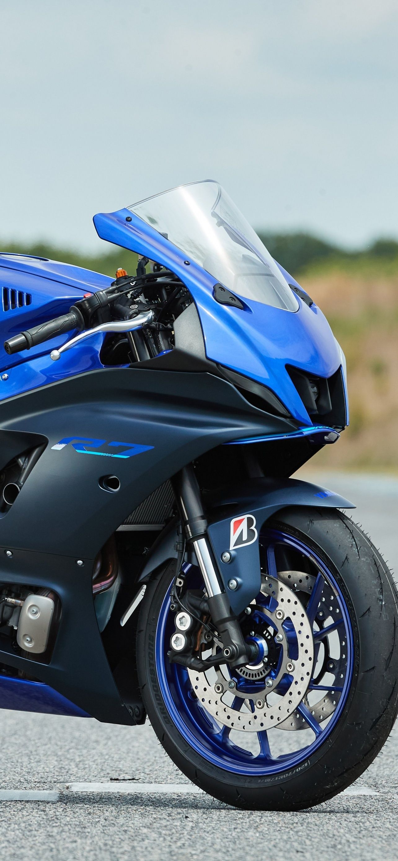 1284x2778 Yamaha YZF R7 Wallpaper
