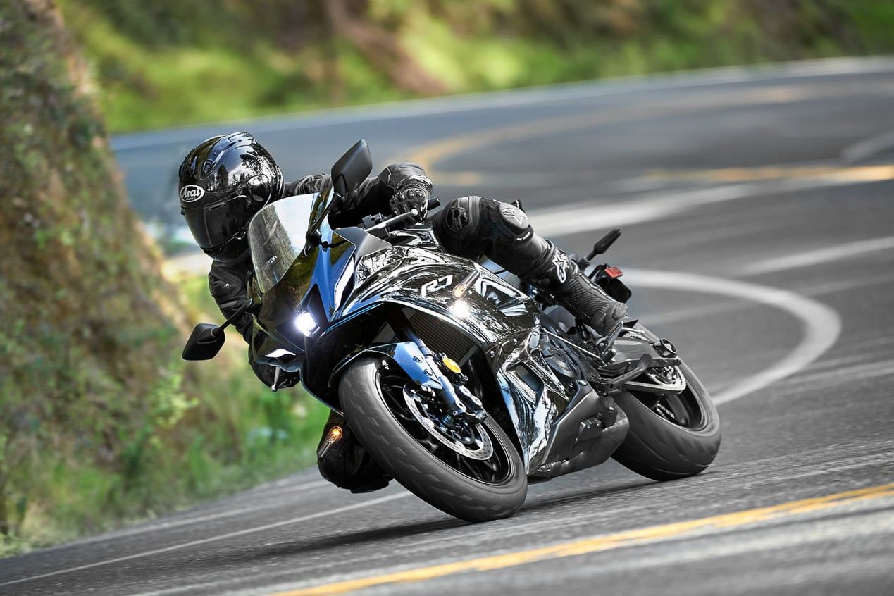 1269x846 Yamaha YZF R7 First Look (11 Fast Facts + 30 Photo)