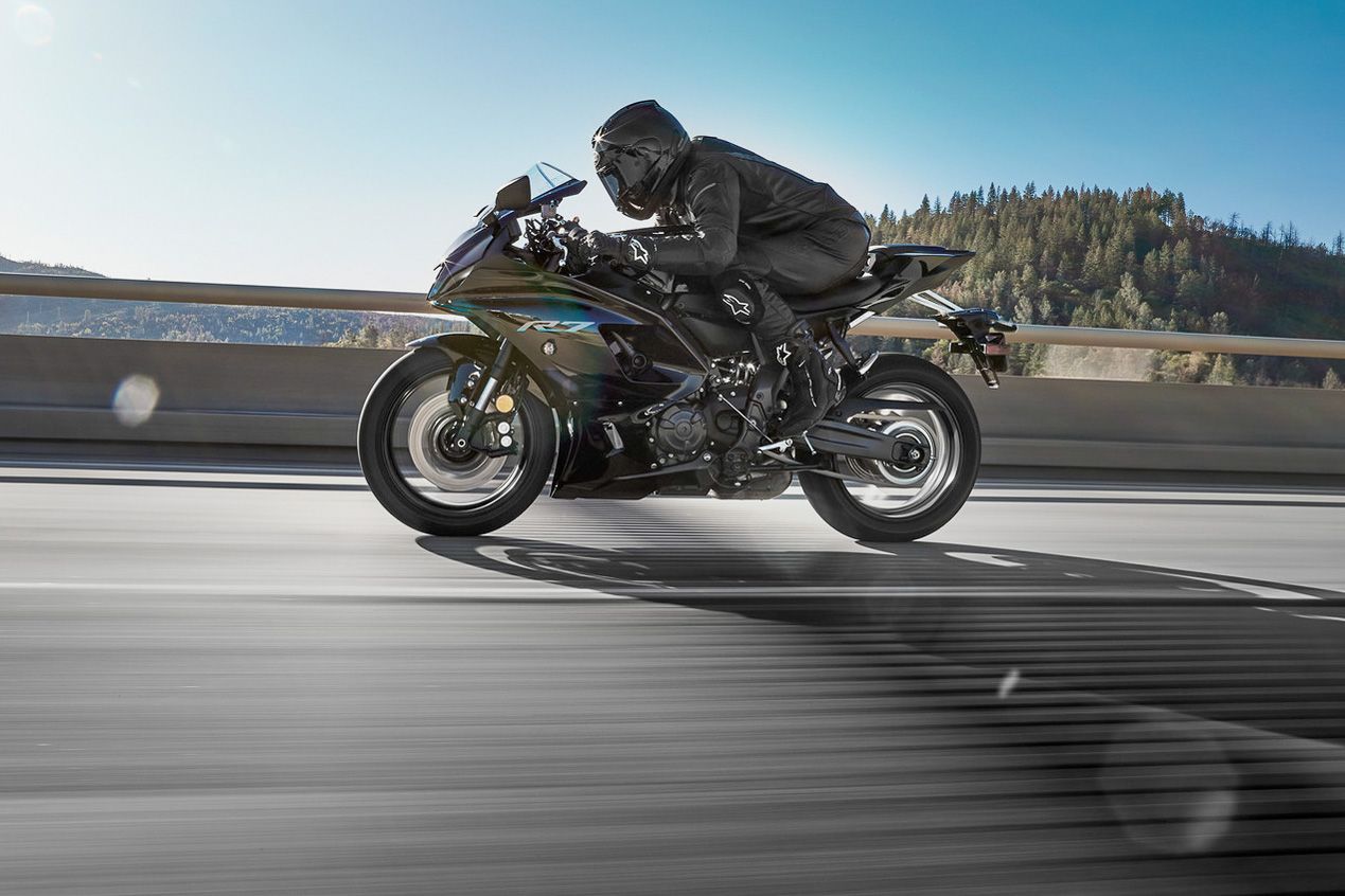 1269x846 Yamaha YZF R7 First Look (11 Fast Facts + 30 Photo)
