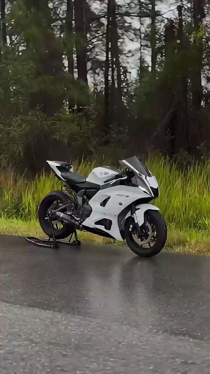 720x1280 YAMAHA YZF R7 WHITE