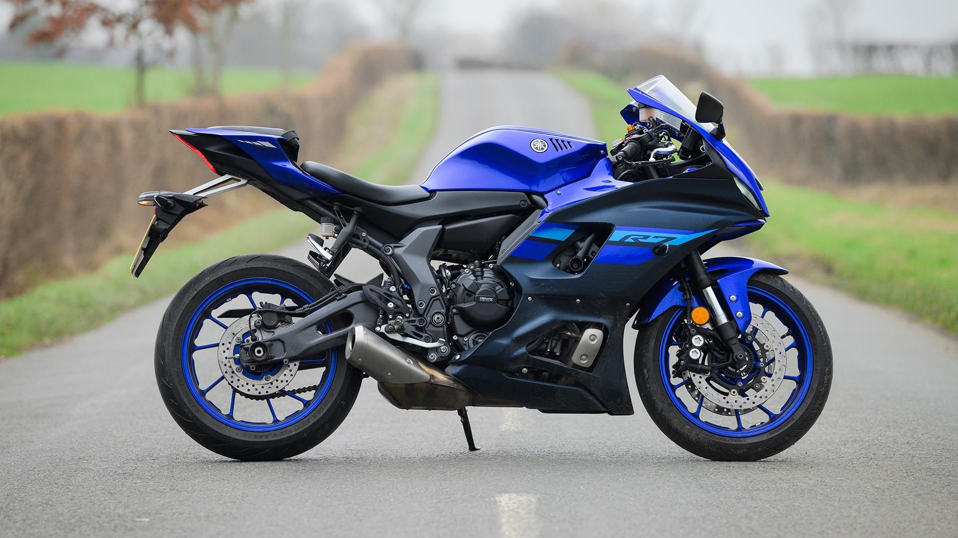 1920x1080 Yamaha R7 (2021 - ) review