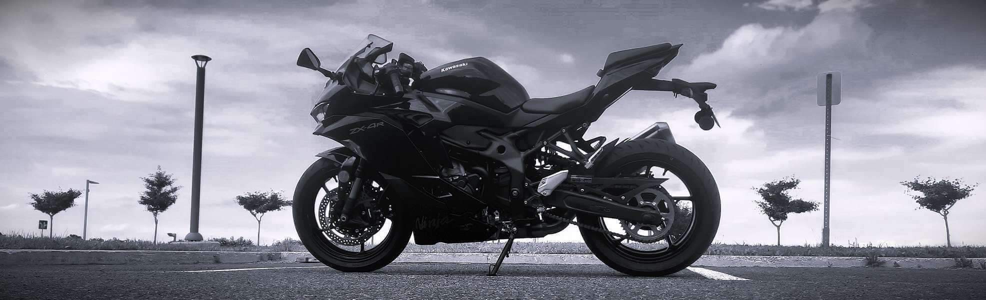 1972x600 Kawasaki Ninja ZX 4R Review