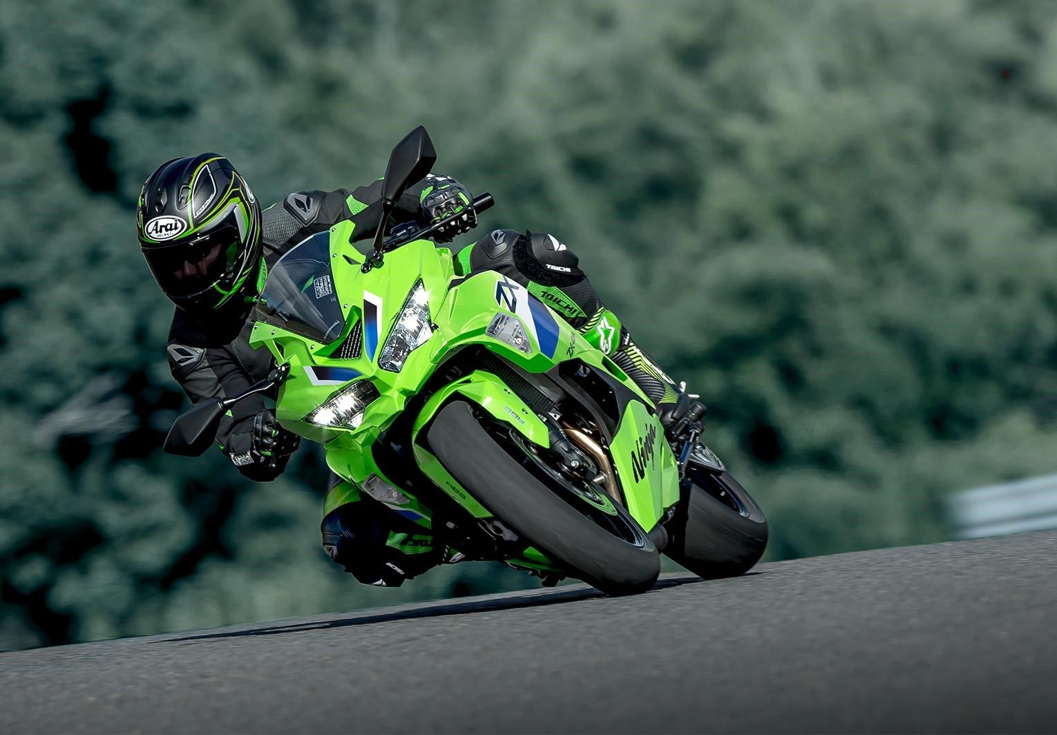 1530x1064 Kawasaki Ninja® ZX™ 4R ABS. Motorcycle. Race Ready Performance