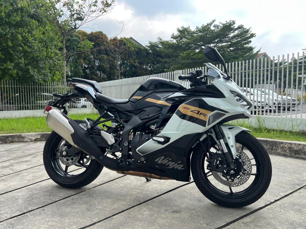 1024x768 Kawasaki Ninja ZX 4R SE Review: The Most Exciting 400cc Sportbike Today