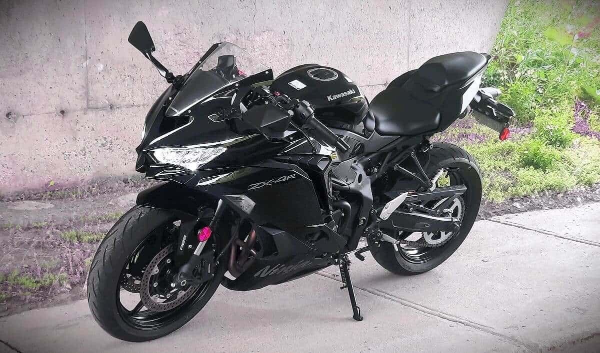 1200x707 Kawasaki Ninja ZX 4R Review