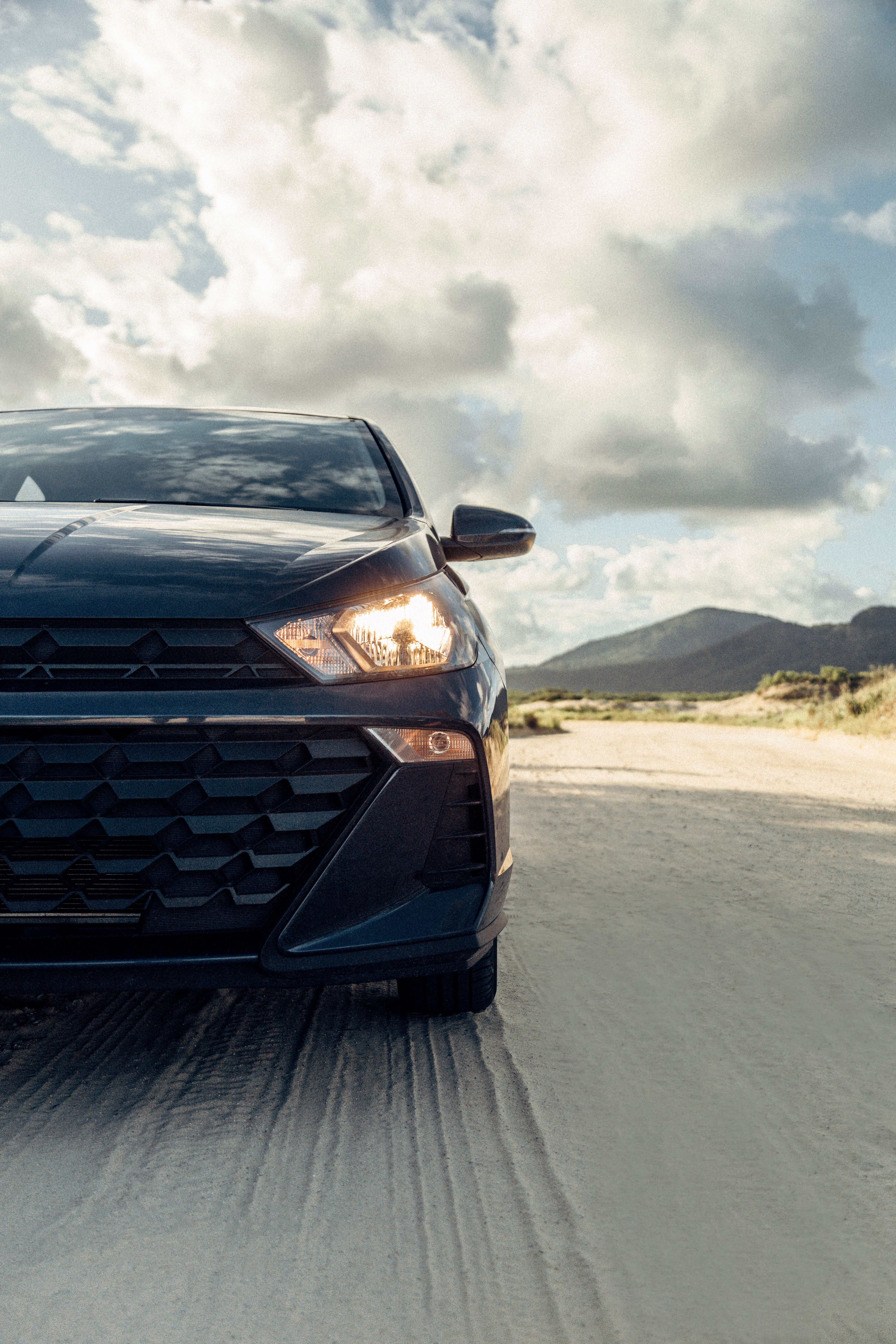 4160x6240 Black Hyundai HB20 · Free