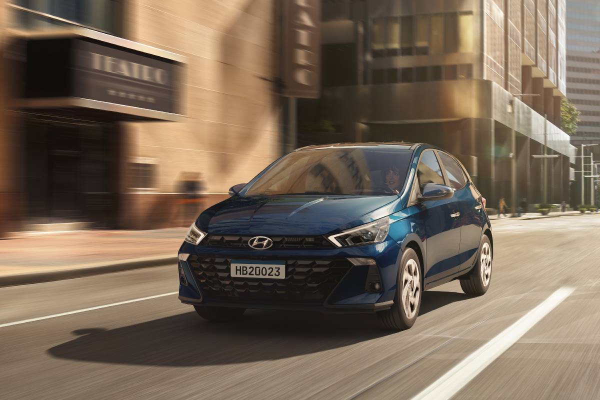 1200x800 Presidente da Hyundai divulga imagens do novo HB20